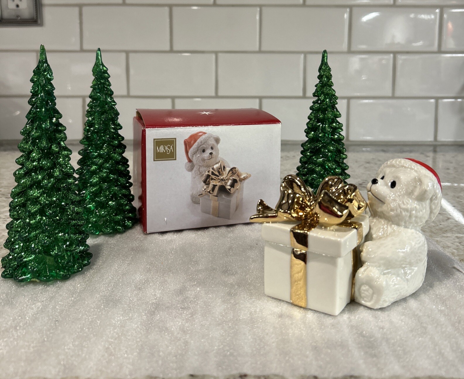 New Mikasa Holiday Fine Porcelain Magic Bear with Christmas Present Trinket Box