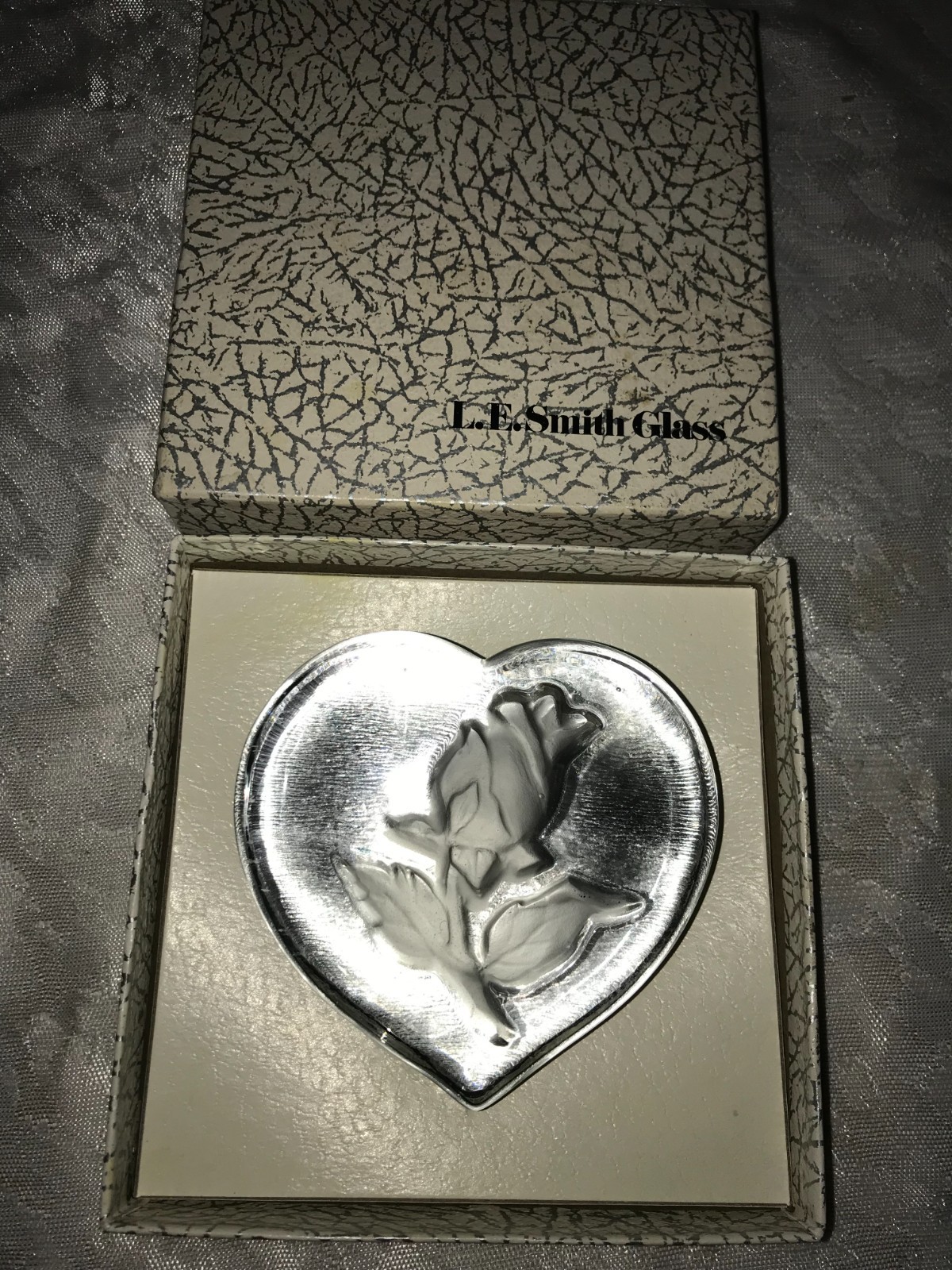 NOS Rare LE SMITH Art FROST Glass HEART Shape ROSE Flower 3½\