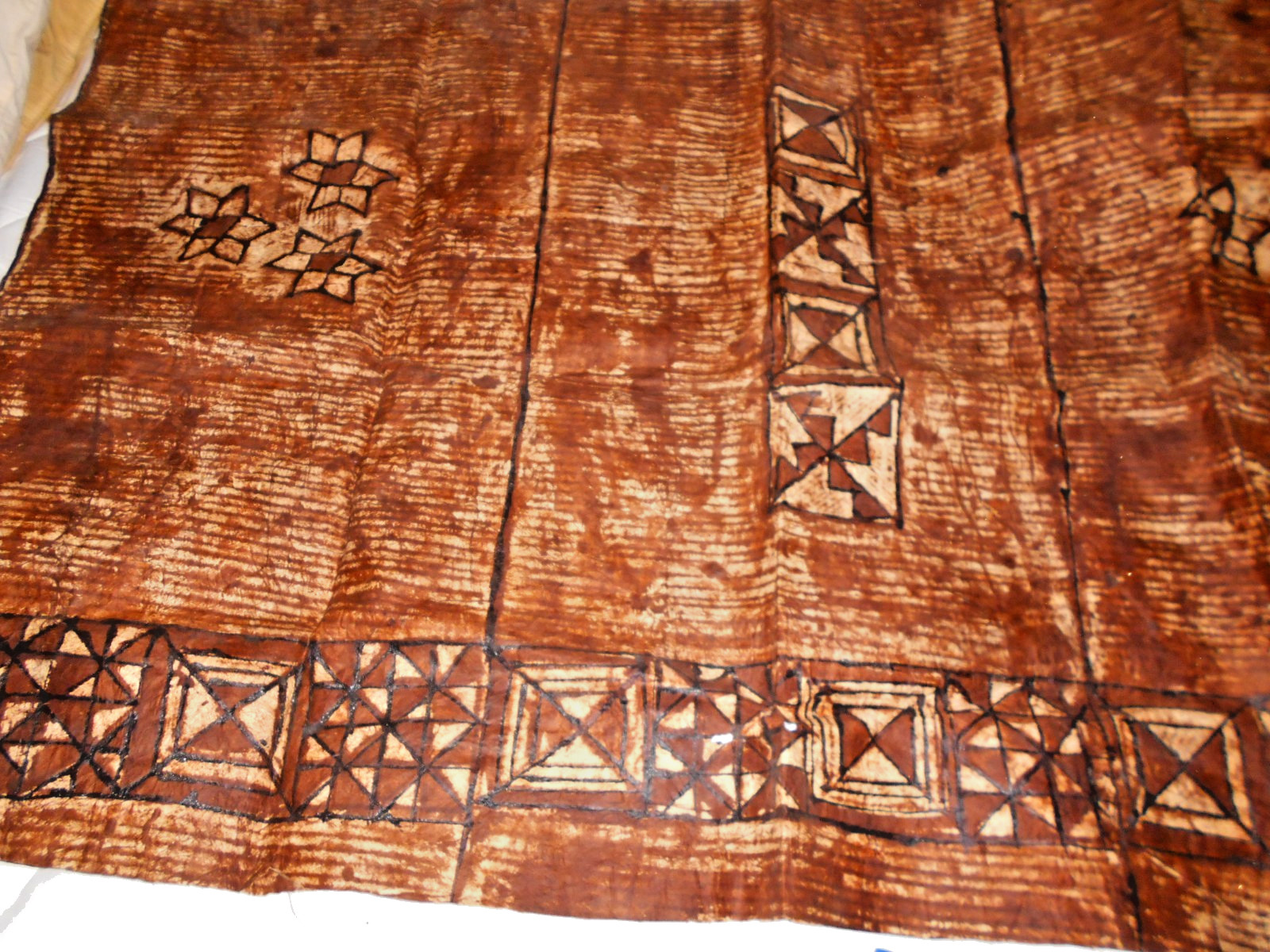 VINTAGE TAPAS CLOTH HANDMADE FROM TREE BARK FIJI ISLANDS 60 X 36 INCH