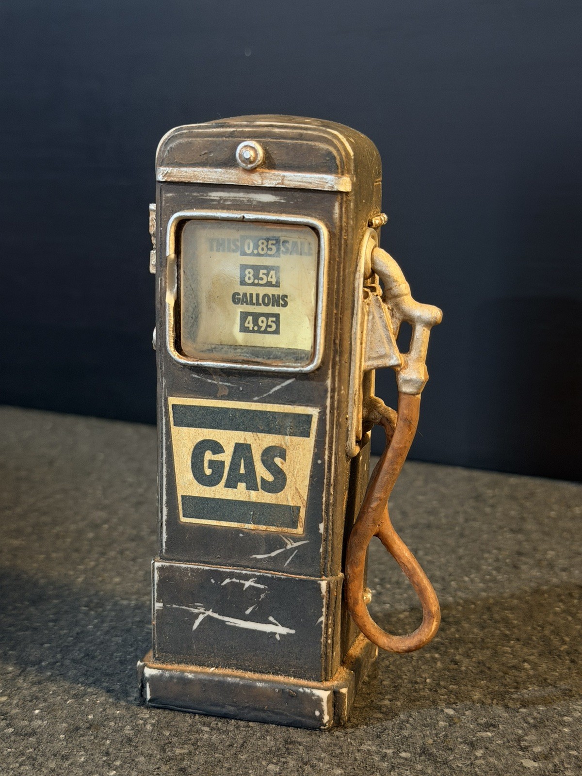 Key point Miniature Resin Vintage Gas Pump, Collectible 