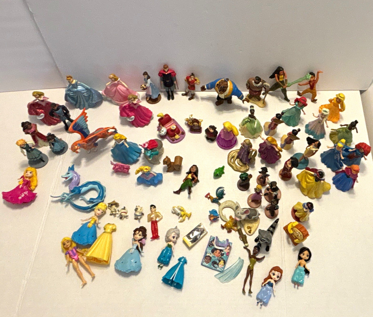 Disney Princess Character Figure Lot 70+ Clip Dresses Accessories Mixed Toys HTF