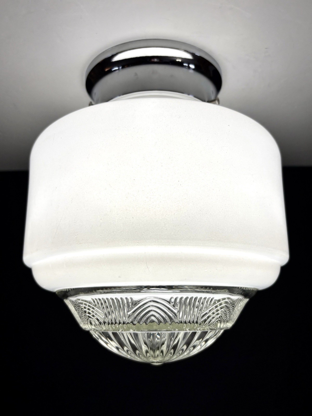 Vintage UNIQUE 1920s-1930\'s Art Deco Nouveau Glass Shade Ceiling Light Fixture