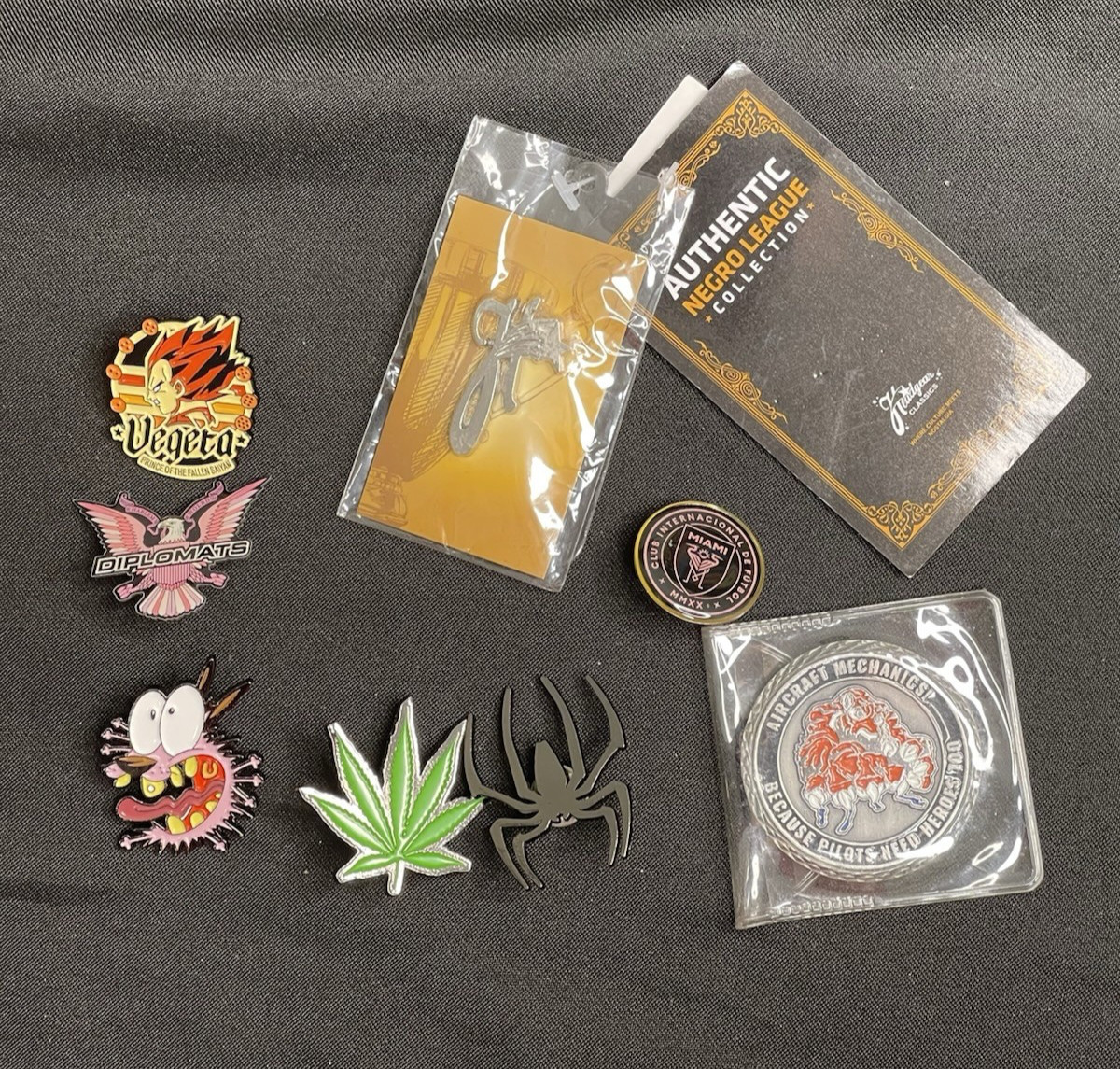 lot of 8 enamel pins \