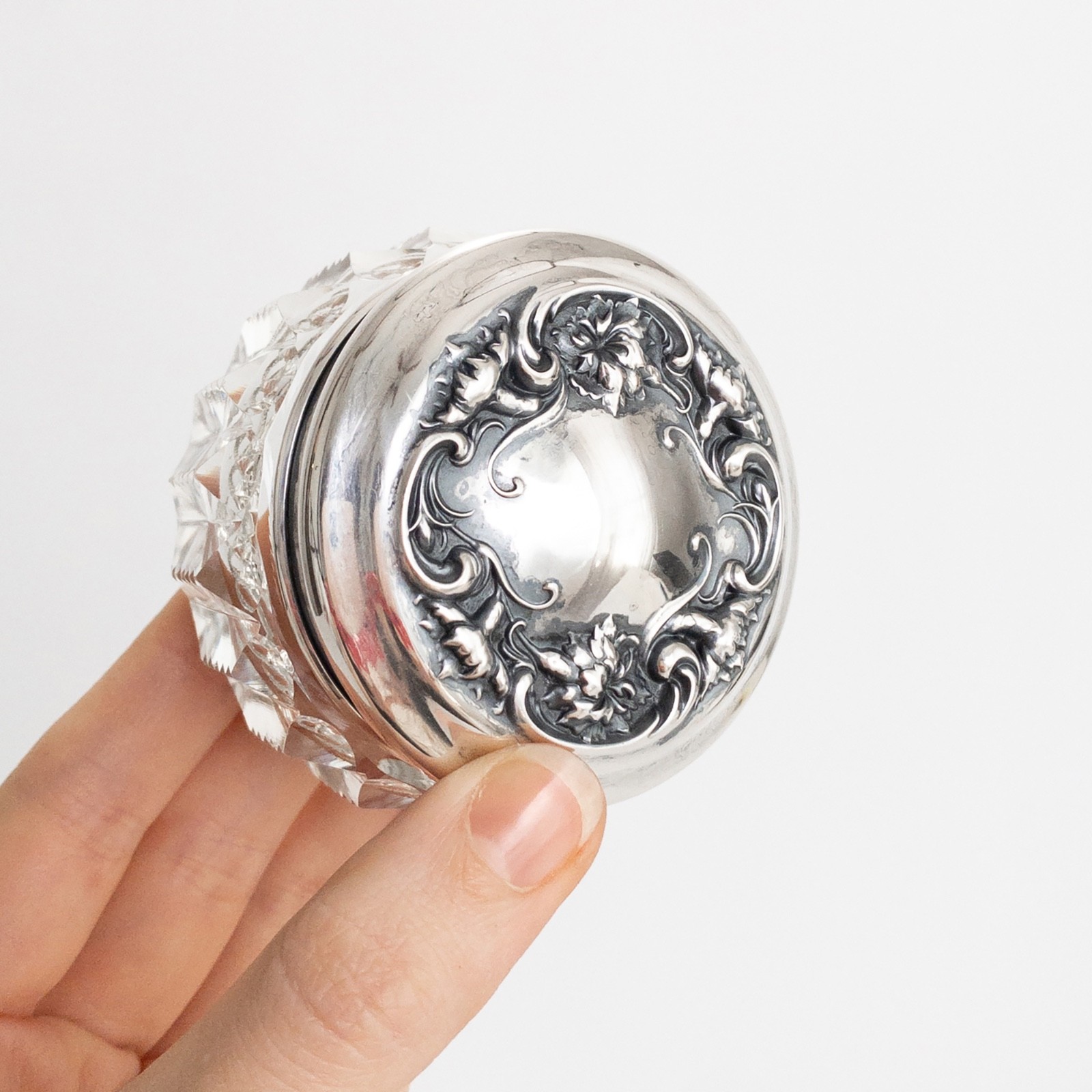 Antique Roger Wallace Sterling Vanity Jar Art Nouveau Repousse Carnations Floral