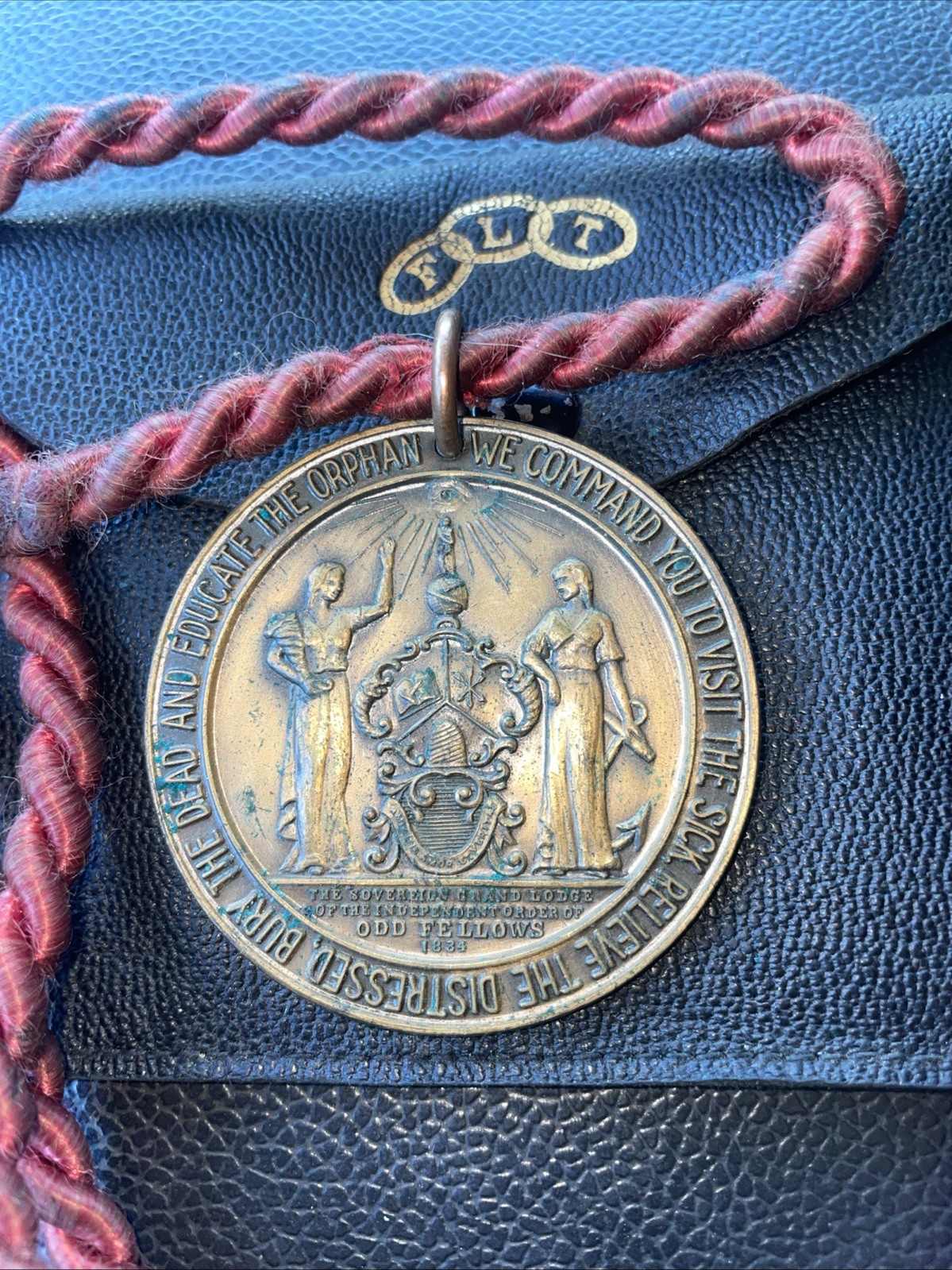 VINTAGE CEREMONIAL MEDAL ODD FELLOWS MEDALLION & ORIGINAL LANYARD I.O.O.F. 1834