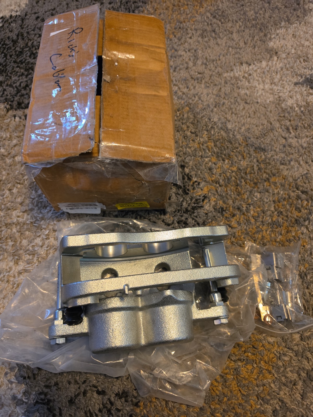 SCITOO Front Left Brake Caliper With Bracket 18B4919A Compatible For Cadillac...