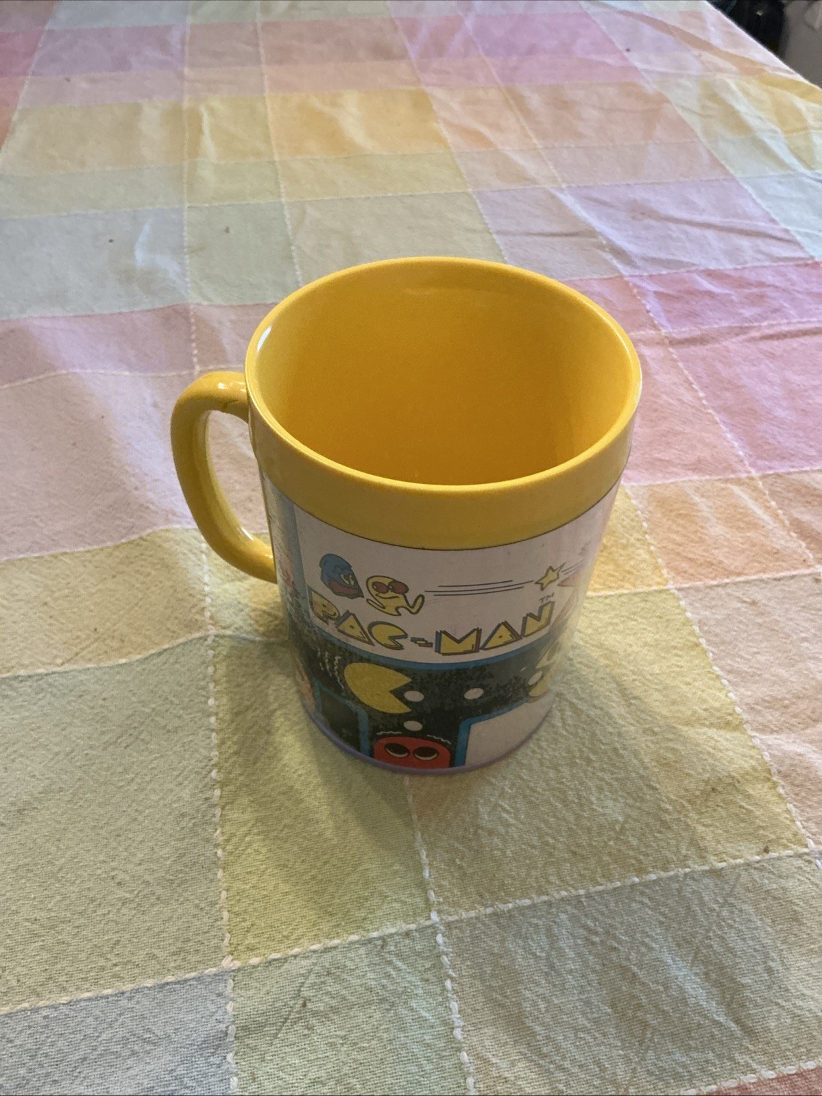 Yellow Vintage Pac-Man Coffee Mug Arcade Game ThermoServ Plastic Cup 1980 Atari