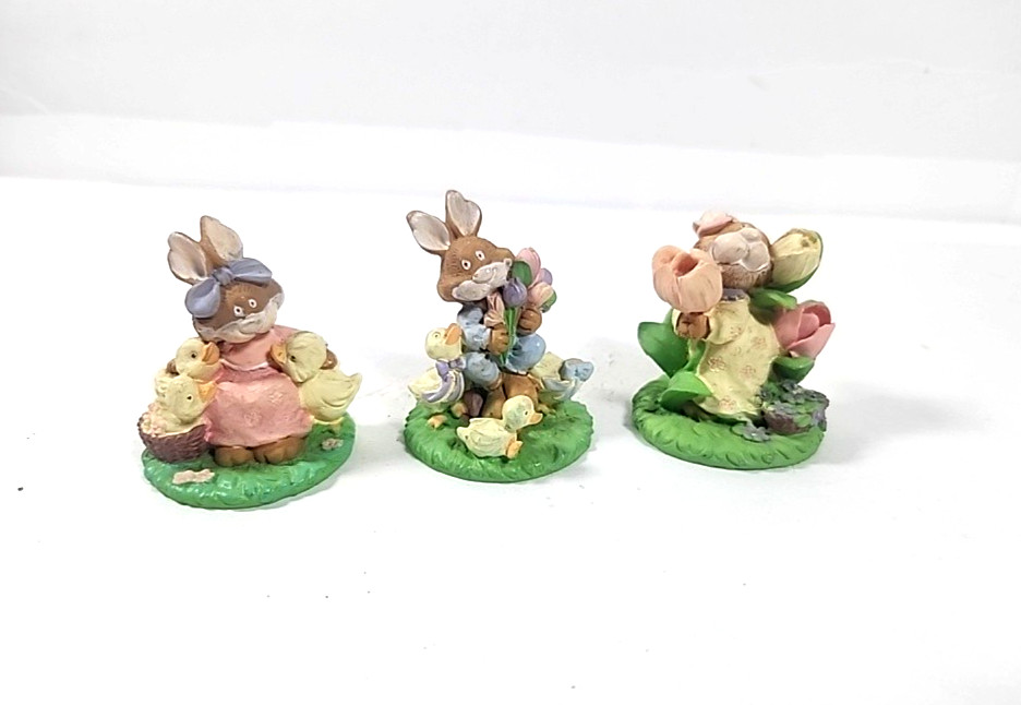 Vintage Russ Berrie Snugglebumps Easter Bunny Rabbit Figurines Resin Spring_BM Vintage Russ Berrie Snugglebumps Easter Bunny Rabbit Figurines Resin Spring_BM
