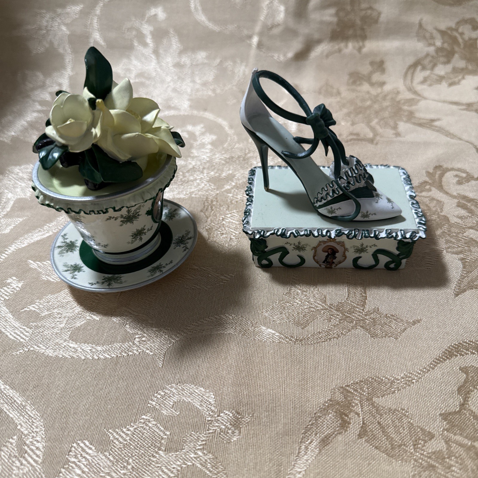 2 Vintage Hamilton Collection Gone With the Wind Shoe & Tea Cup 2 Vintage Hamilton Collection Gone With the Wind Shoe & Tea Cup