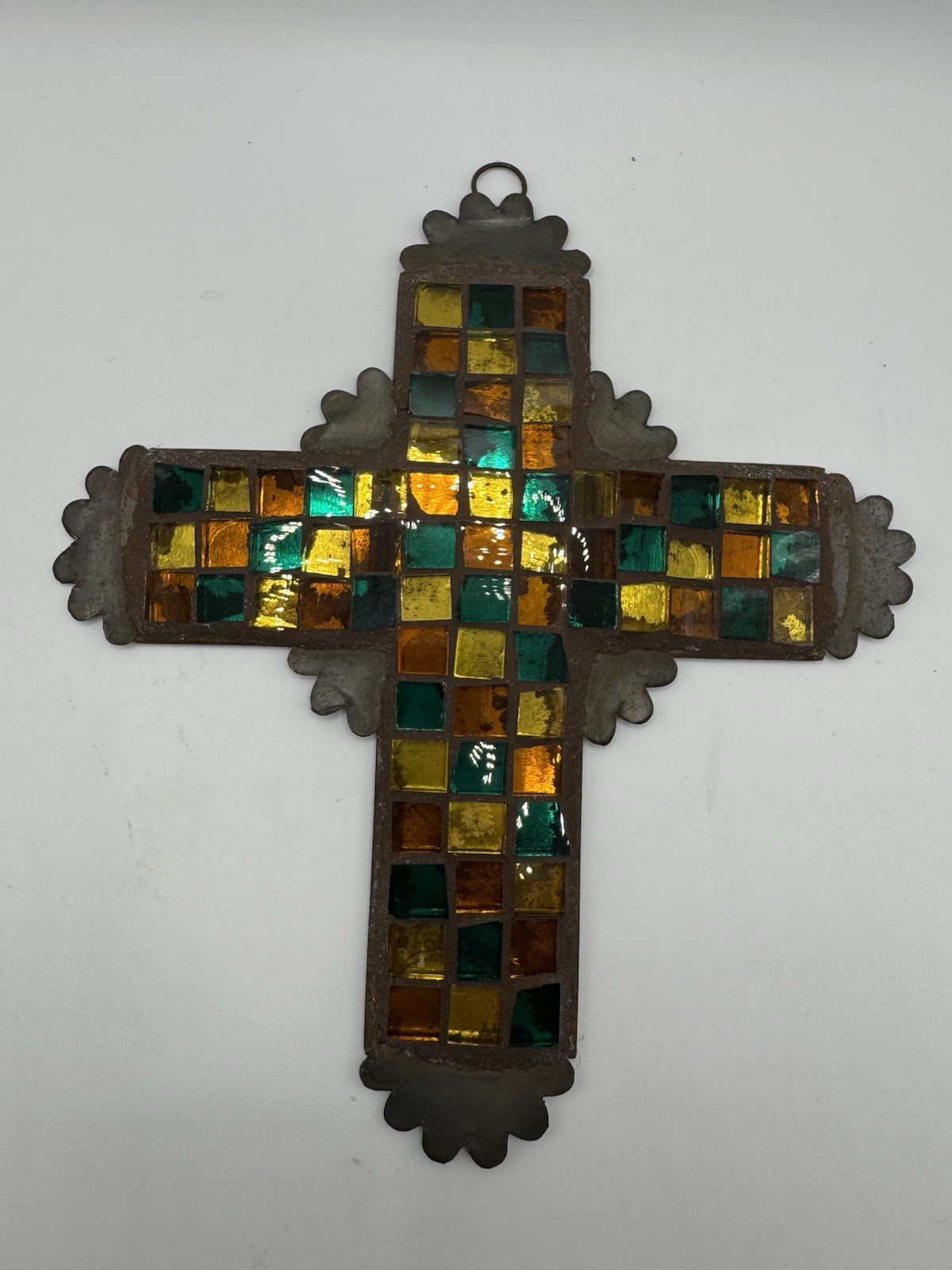 Vtg Handcrafted Stained Glass Mosaic Cross on Scalloped Metal Wall Hanging 8”