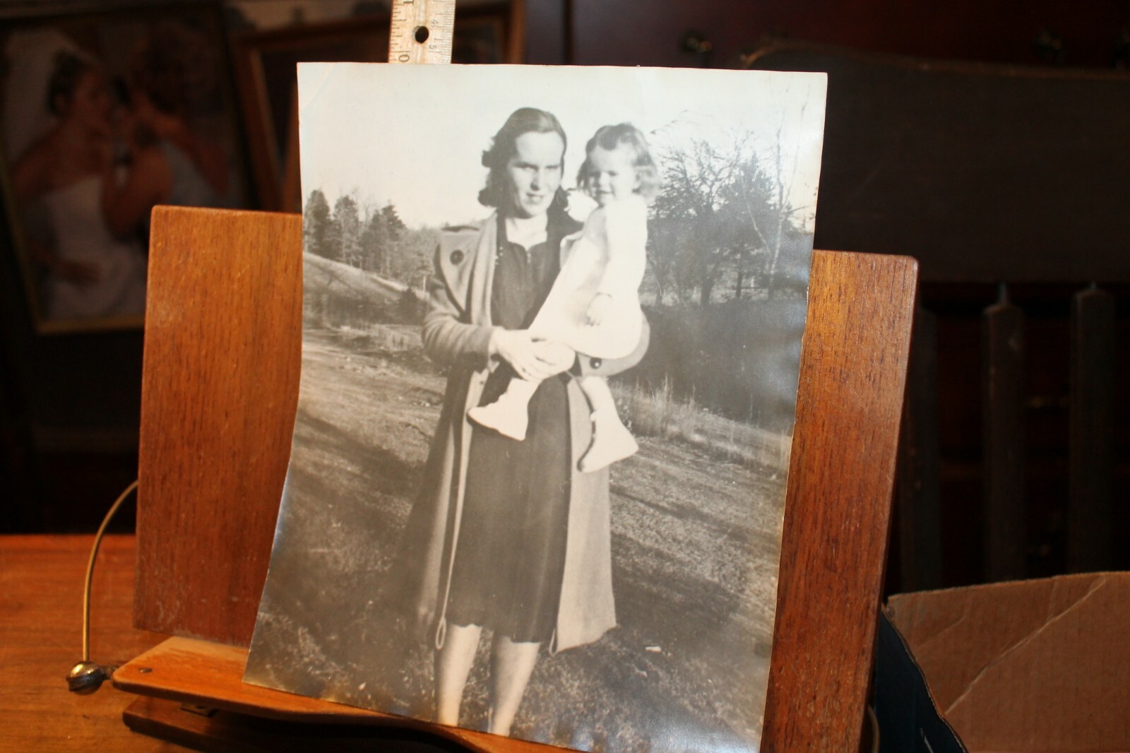 Vintage Photo Circa 1940-1950\'s Pretty Mother and Daughter