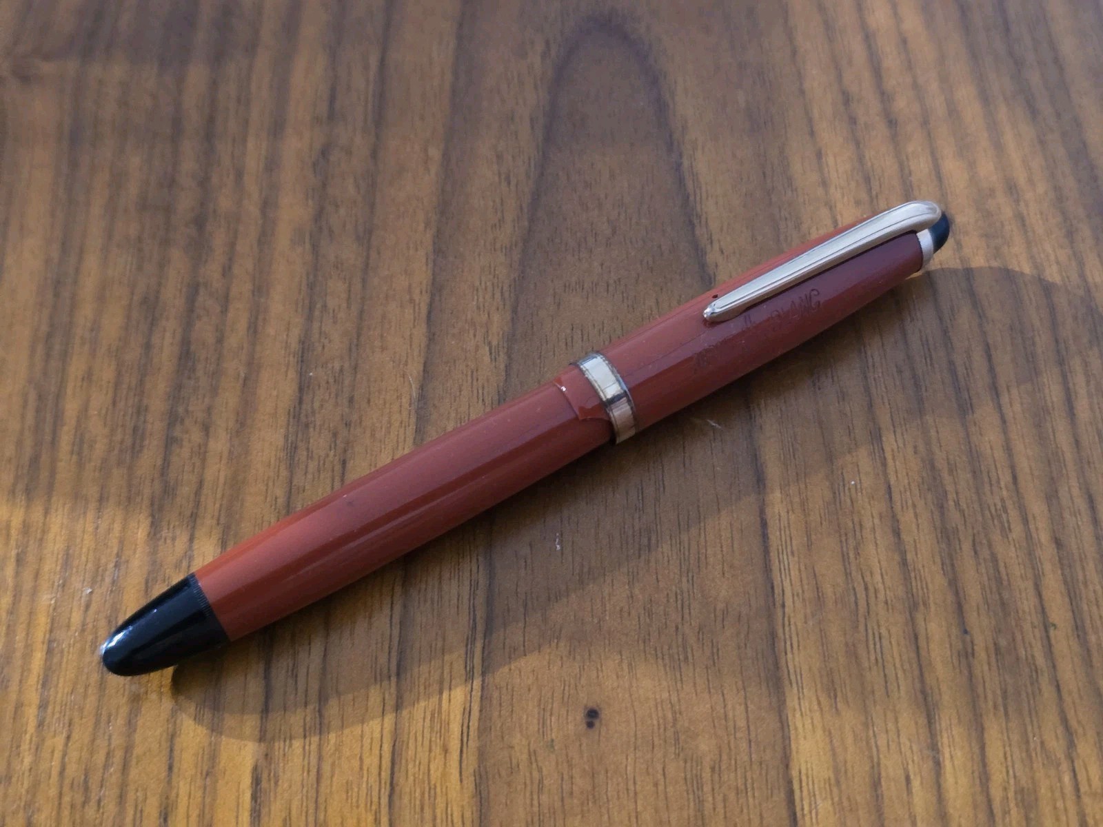 Vintage Montblanc 212 Coral Fountain Pen , 14 Ct, Button Filler, Unrestored