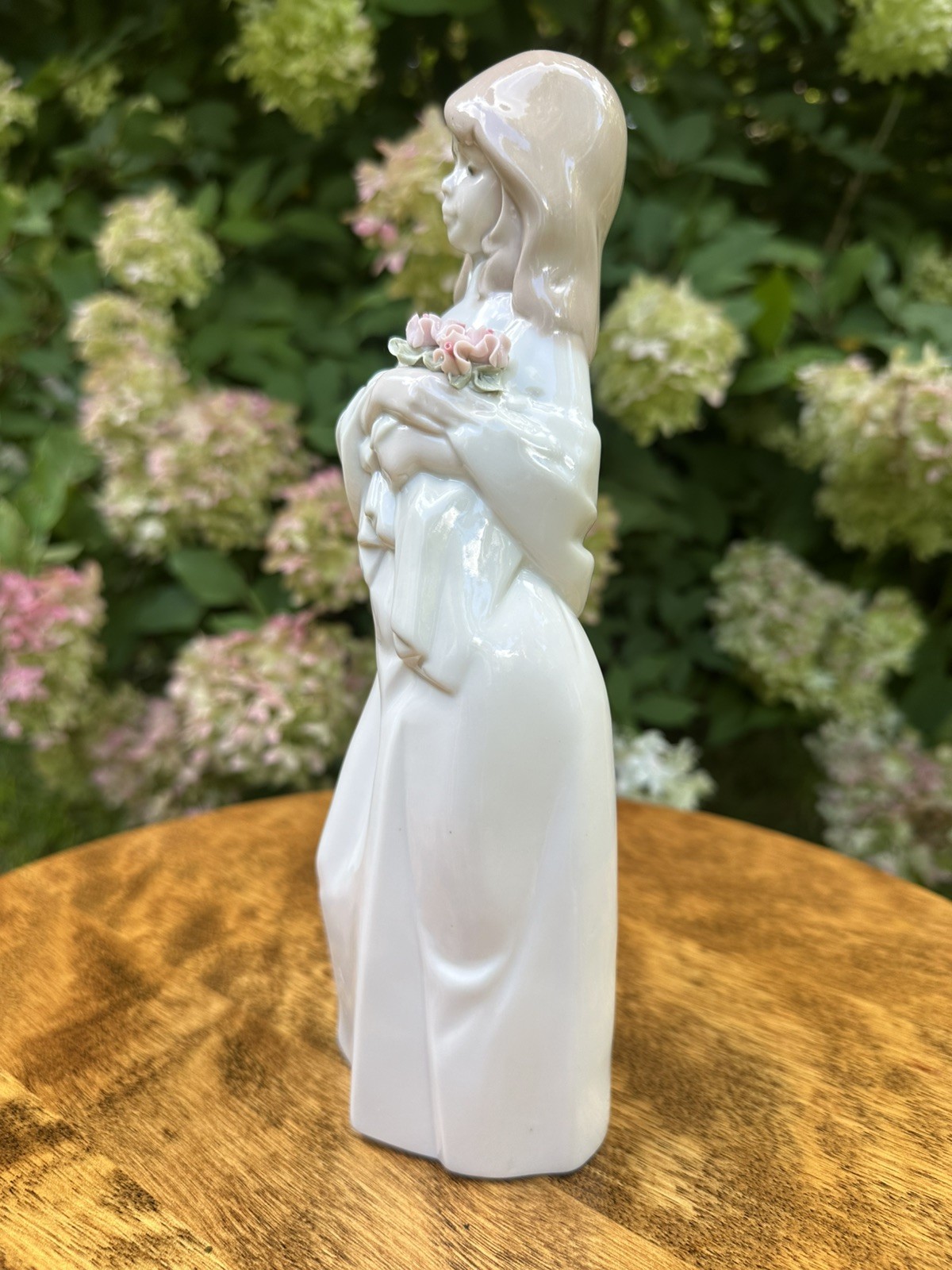 Vintage Nadal Spain Porcelain Figurine Girl Holding Pink Flowers Mint Vintage Nadal Spain Porcelain Figurine Girl Holding Pink Flowers Mint
