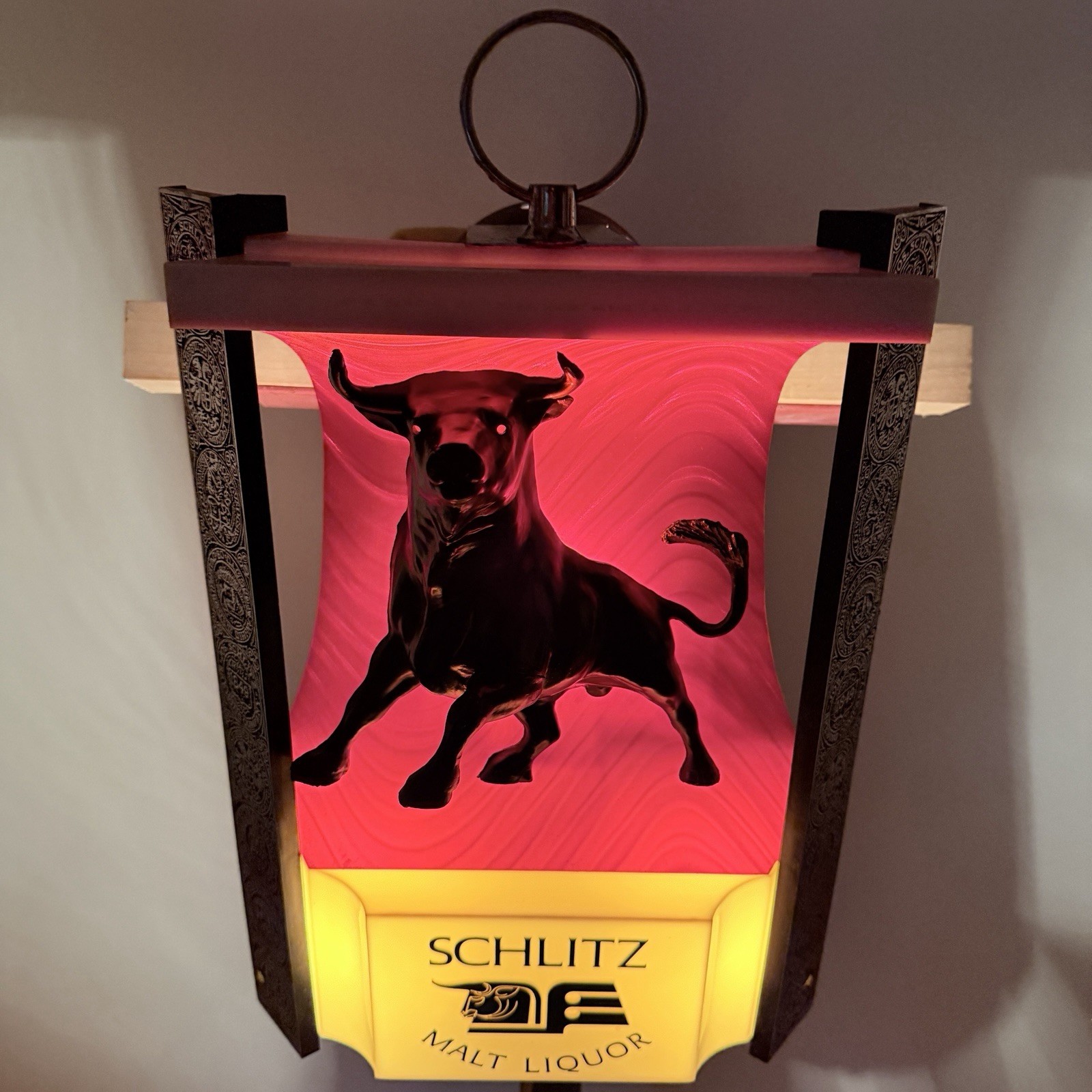 Vintage 1968 Schlitz Malt Liquor 3d Bull Figure Plastic Beer Sign Vintage 1968 Schlitz Malt Liquor 3d Bull Figure Plastic Beer Sign