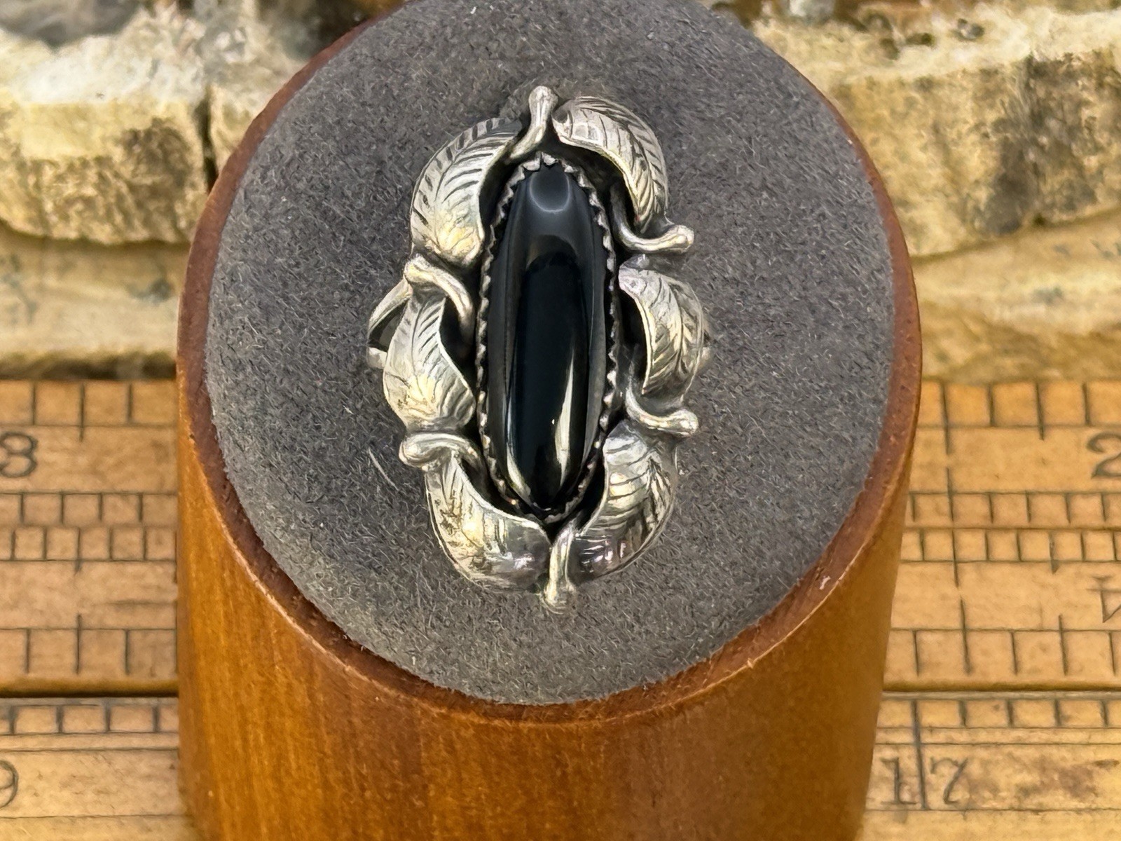 Vintage Navajo Sterling Silver Black Onyx Blossom Ring Sz 7.75--2006.26 Vintage Navajo Sterling Silver Black Onyx Blossom Ring Sz 7.75--2006.26