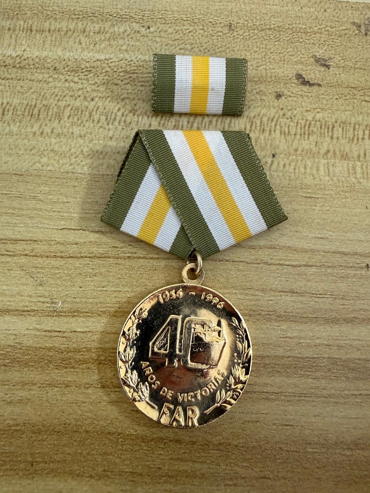CUBA CUBAN MEDAL 40 ANNIVERSARY VICTORY FAR MILITARY AWARD HAVANA COLLECTIBLE
