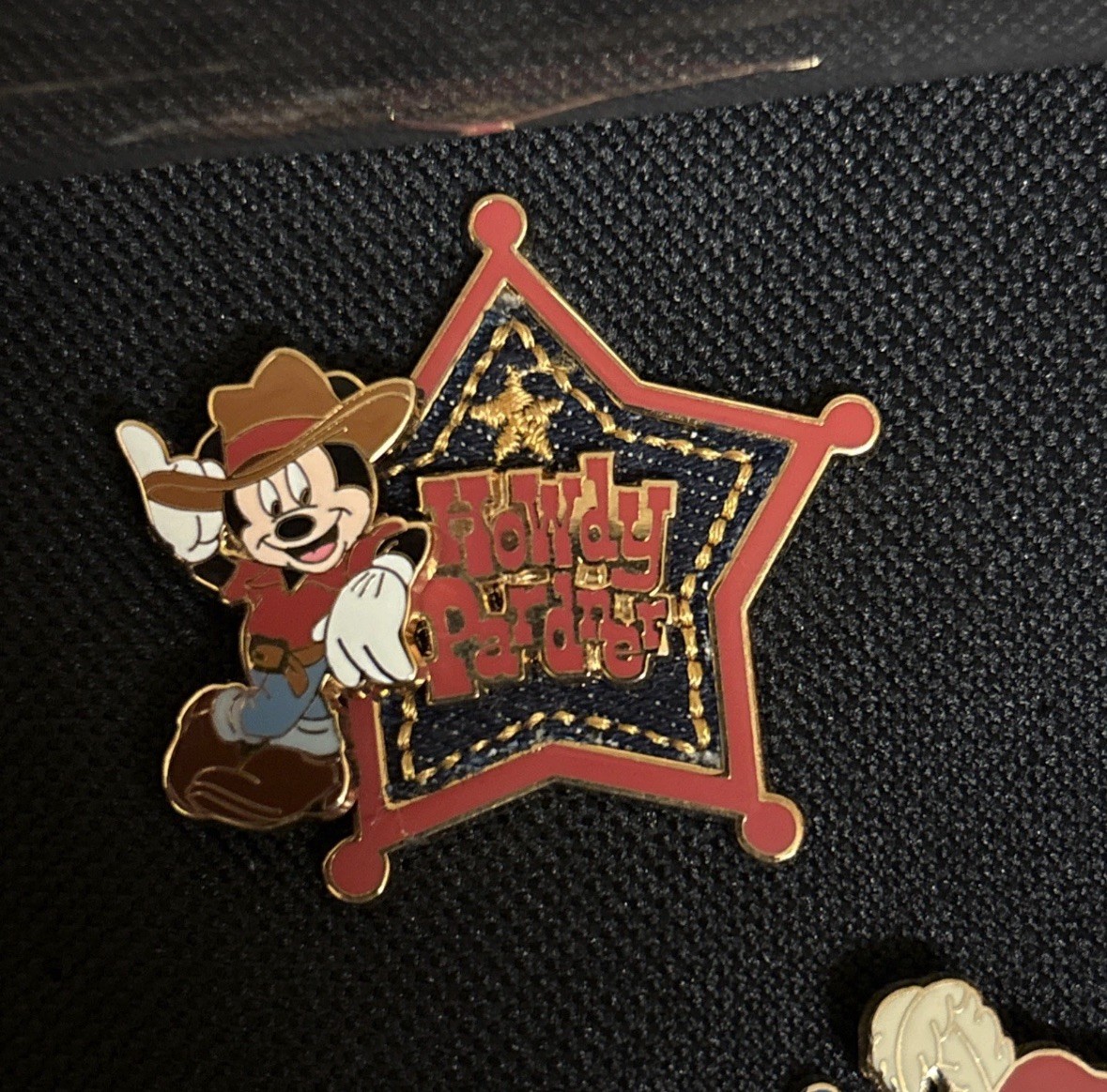 Disney Chip & Dale\'s Wild West Pin Adventure howdy pardner mickey  LIM ED 500
