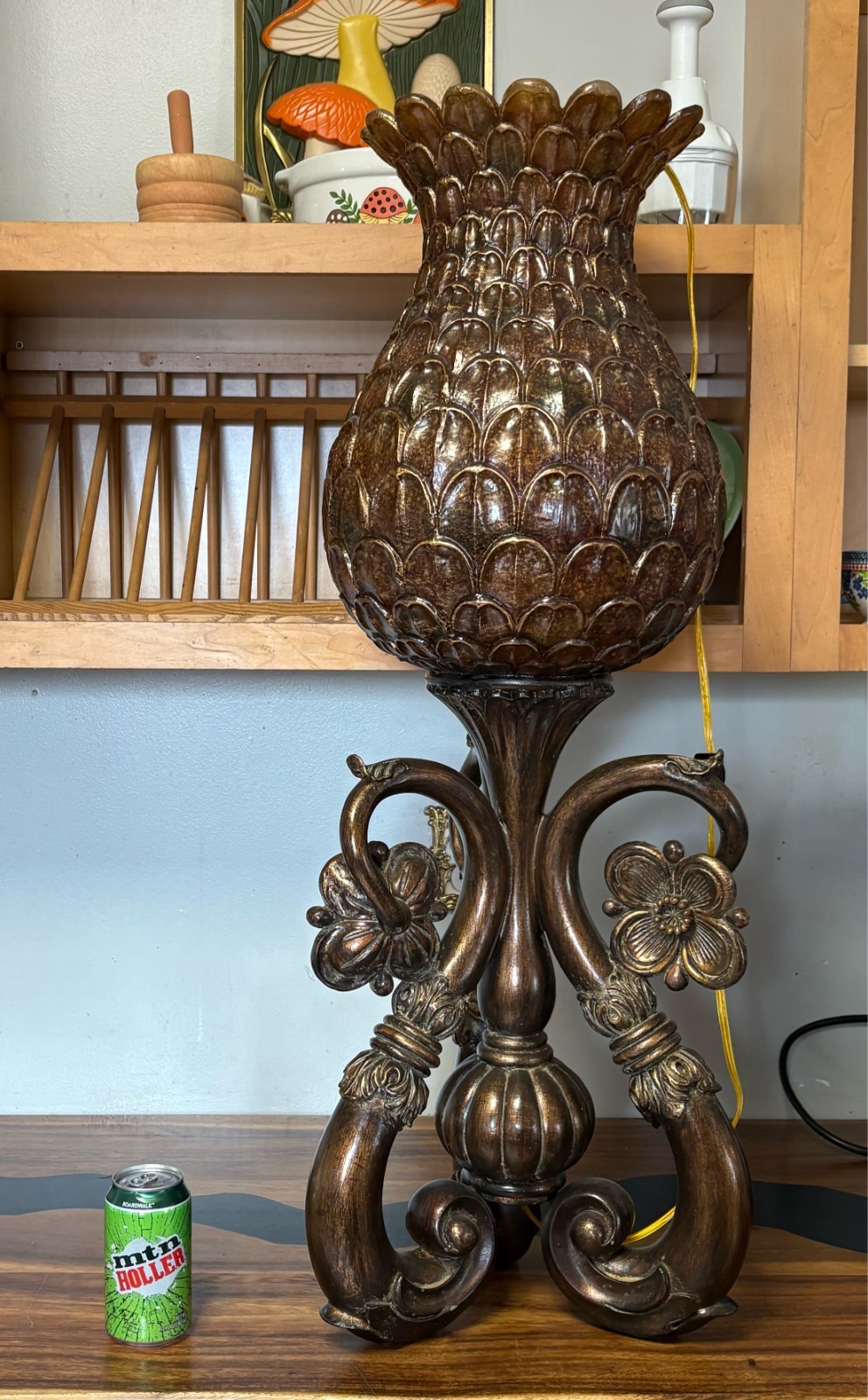 HUGE Vtg MCM Hollywood Regency Pineapple Sculptural Lamp (VERY RARE)