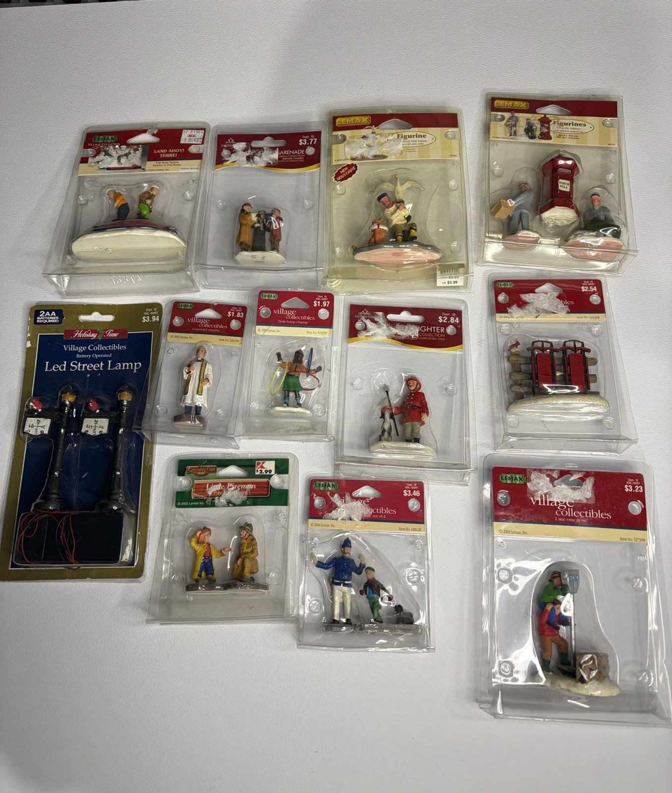 Vintage Lemax Christmas Village Collectibles Figurines Accessories Lot NewSealed