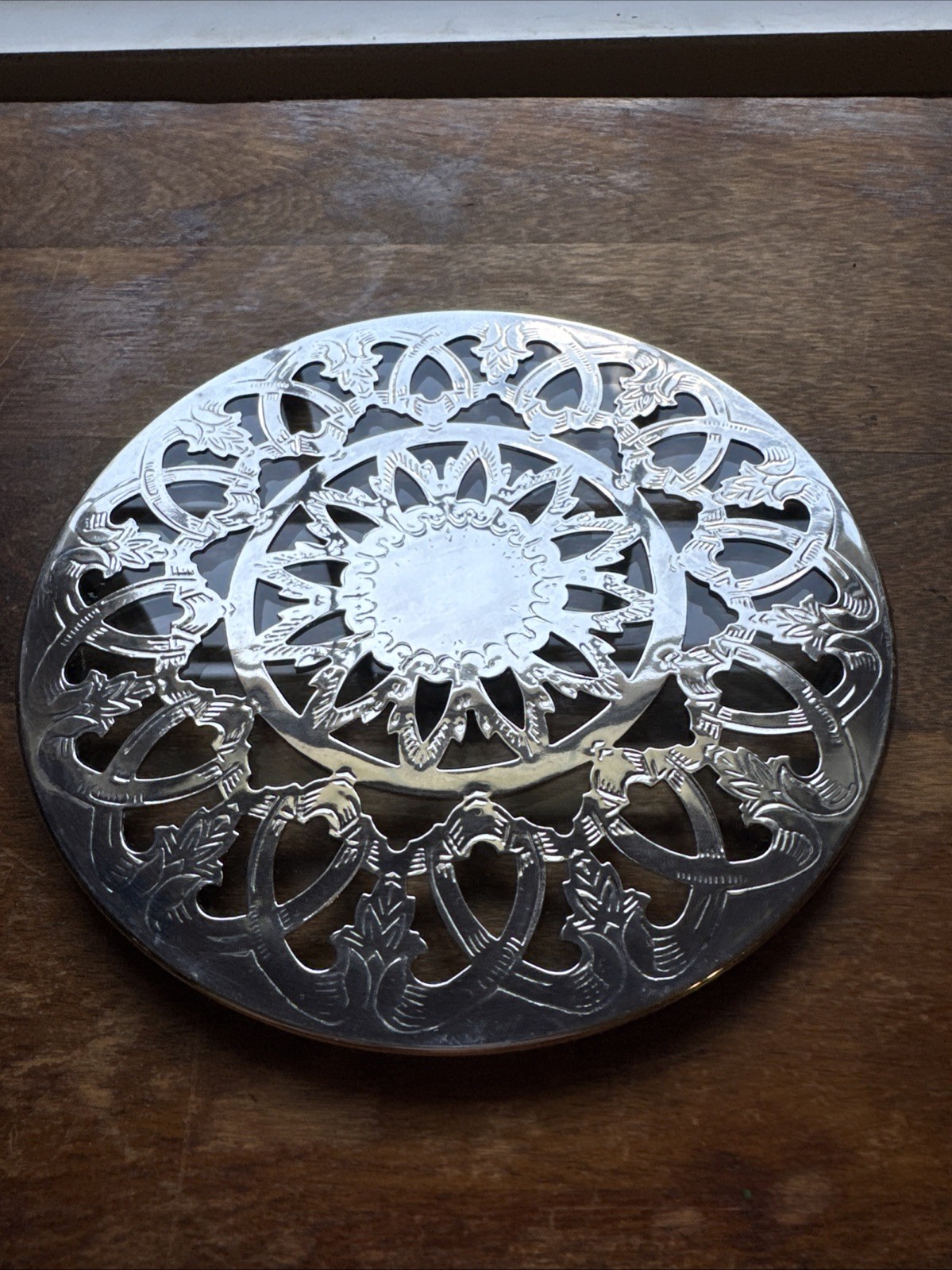 Raimond #254 Round Pierced Floral Etched Silver-Plated Glass Trivet Italy 🇮🇹 Raimond #254 Round Pierced Floral Etched Silver-Plated Glass Trivet Italy 🇮🇹