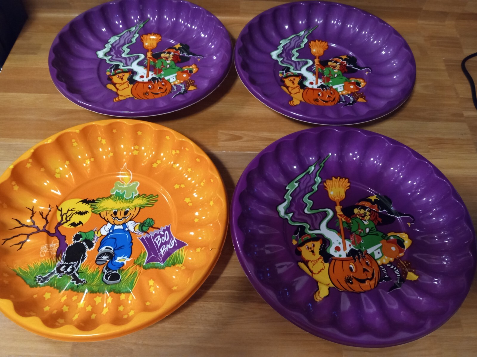 Set 4 Vintage Berman Ind. Halloween Scarecrow Witch Plastic Candy Snack Bowls