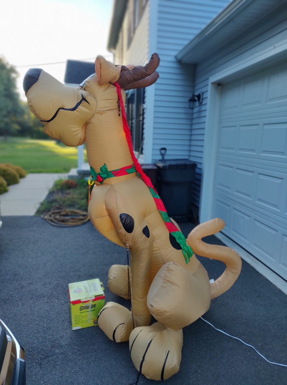Gemmy 8' Scooby Doo Christmas Inflatable 2002  item 14971 