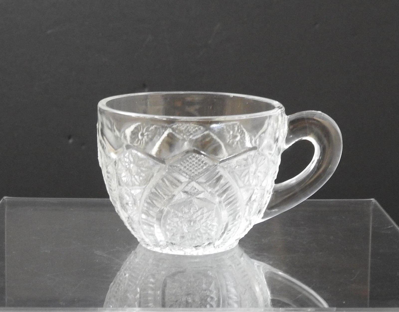 Vintage Coffee Tea Punch Snack Clear Glass Cup Flat Bottom Star Arch 2 1/2