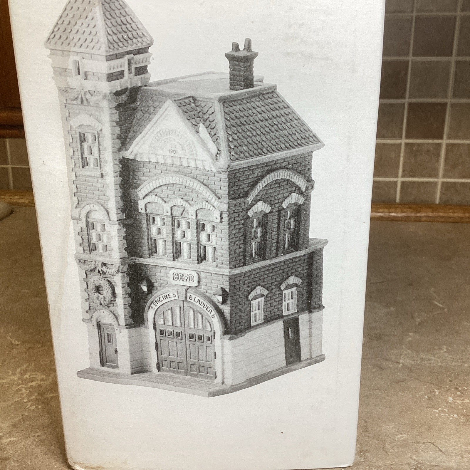 Christmas In The City Department 56 - Red Brick Fire Station -NEVER OUT OF BOX