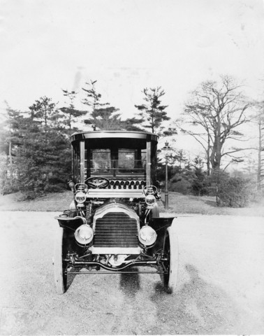 1905 Packard Model N Limousine, Front View Old Car Photo
