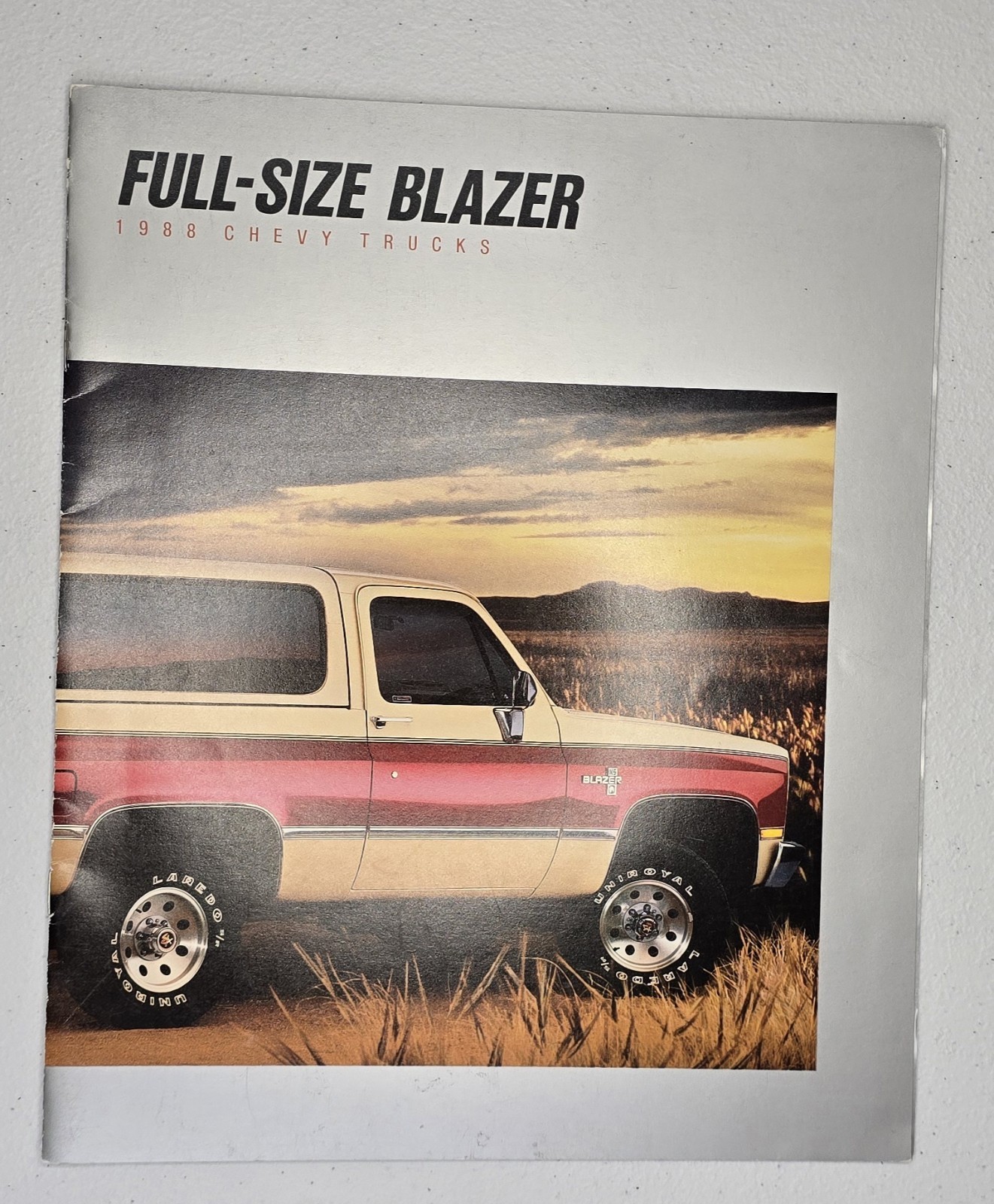 Original 1988 Chevrolet Full-Size Blazer Sales Brochure 88 Chevy