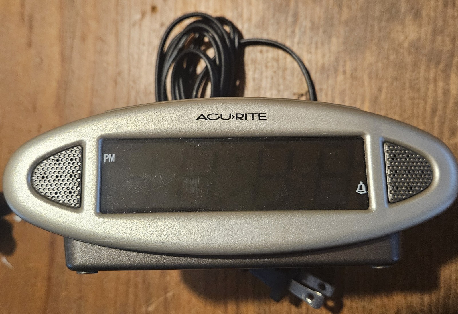 Acu-Rite Electric Digital Alarm Clock With Battery Backup Model # 13027 Works Acu-Rite Electric Digital Alarm Clock With Battery Backup Model # 13027 Works