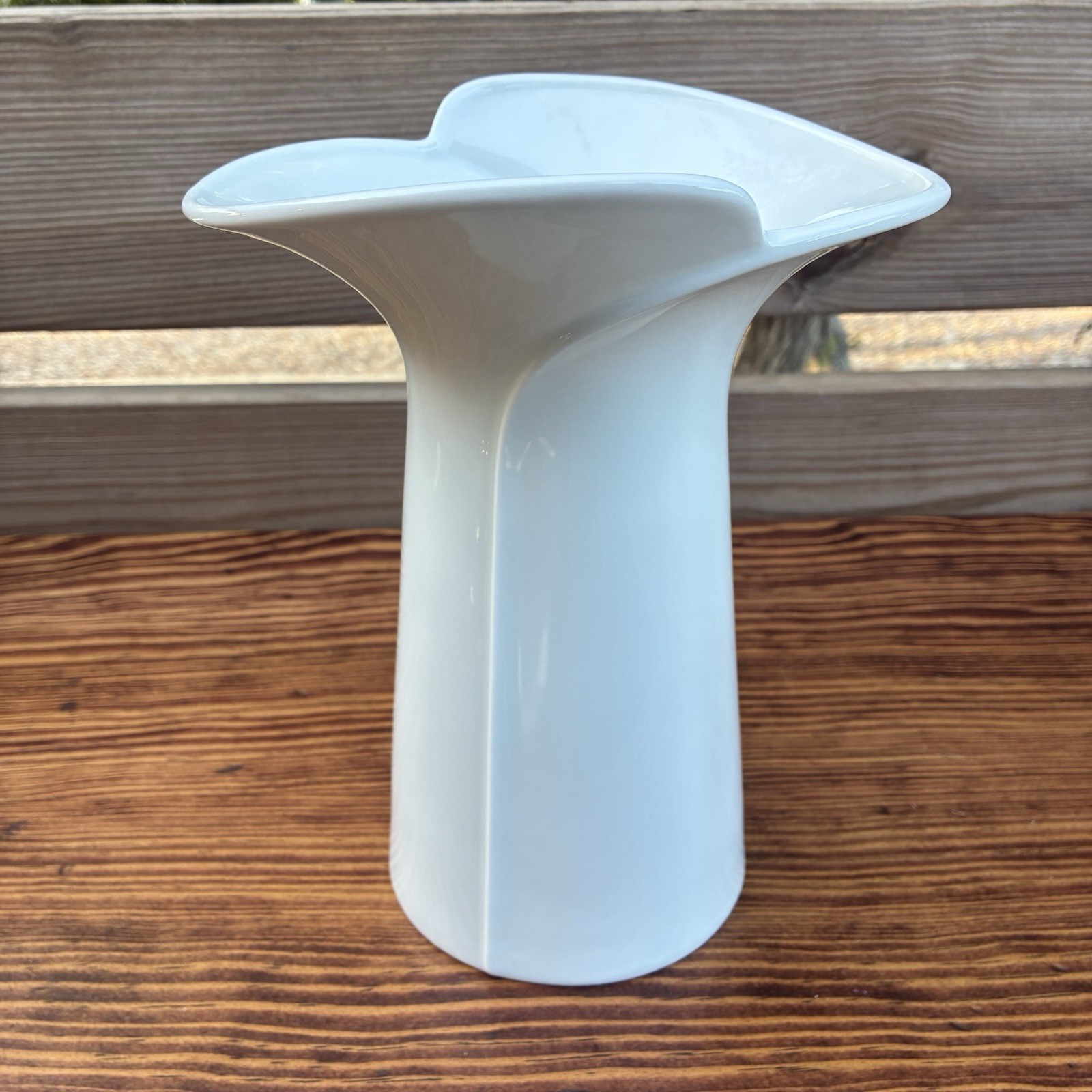 Vtg Royal Porzellan Bavaria KPM Germany White  9” Vase 504 2123 Modern Abstract