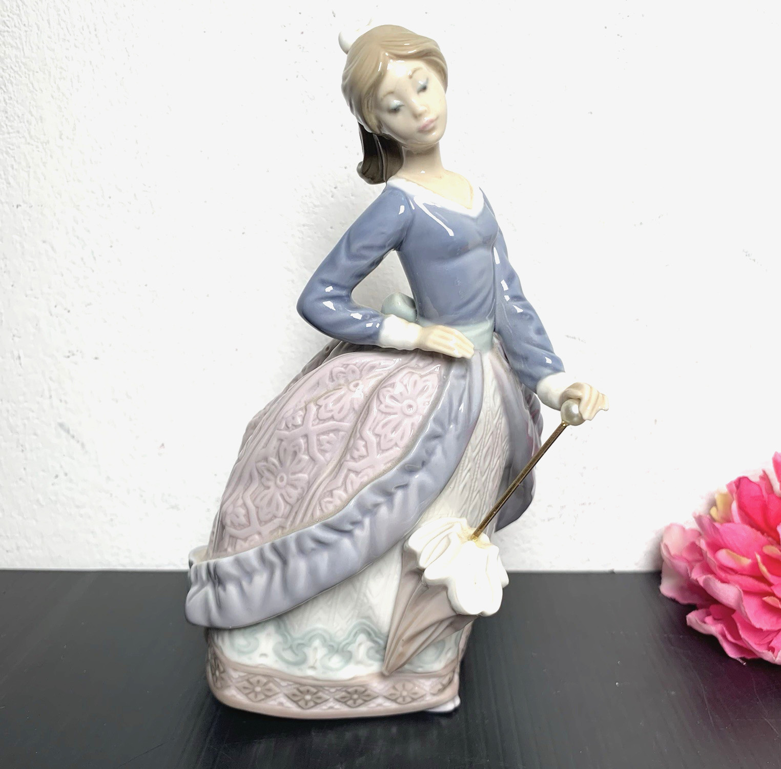 LLADRO - VTG Lady with Parasol Figurine - Porcelain - Hand Made in Spain