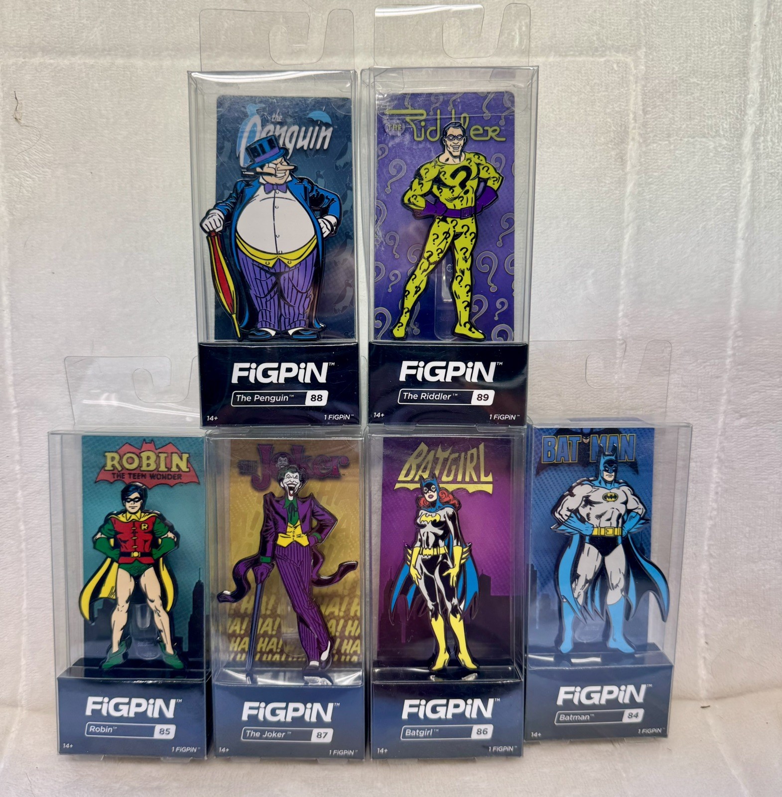 Figpin Batman 84 , Robin 85, Batgirl 86 , Joker 87 , Penguin 88 , And Riddler 89