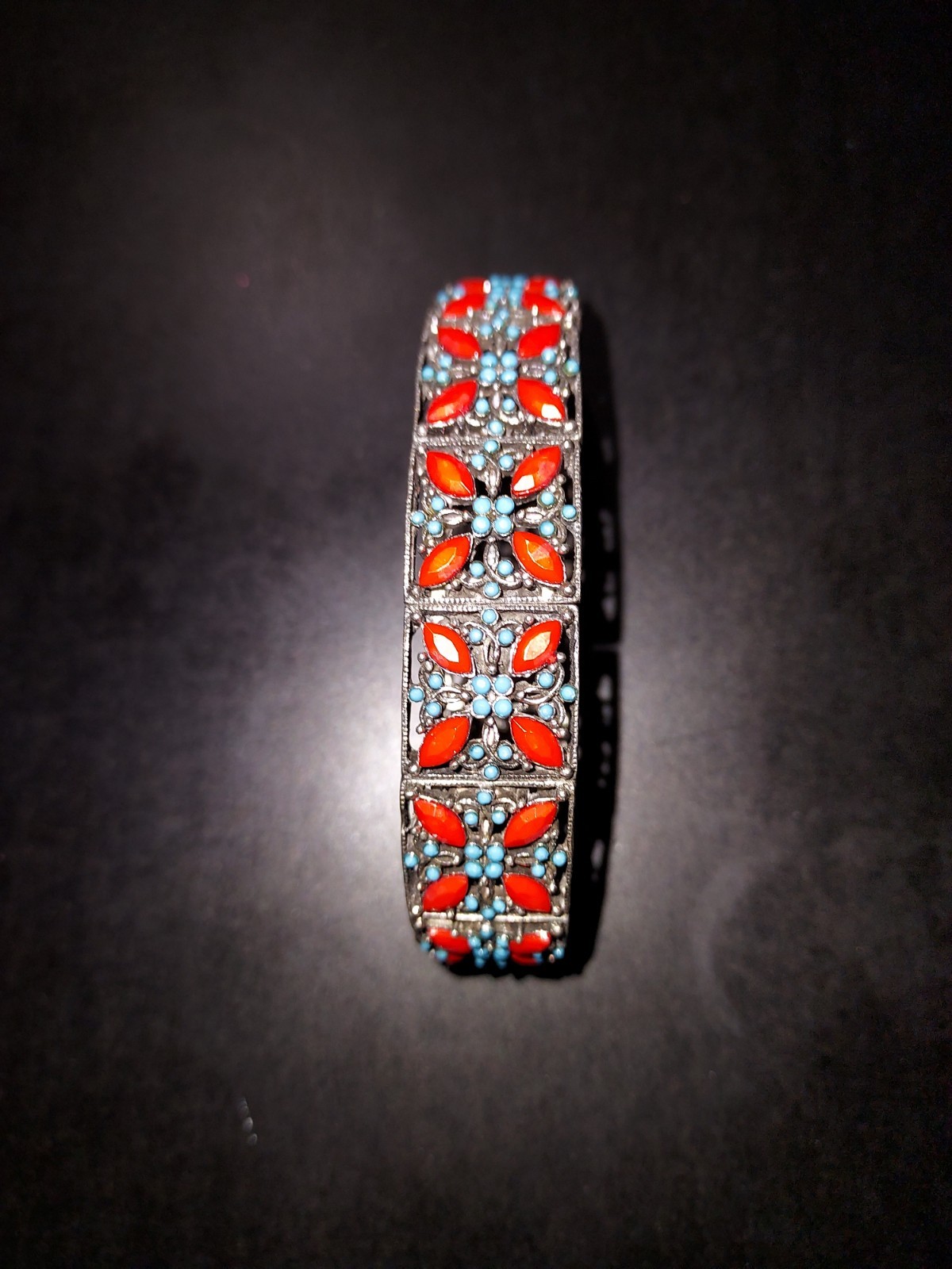 Vintage southwestern turquoise, red glass & silvertone metal panel bracelet