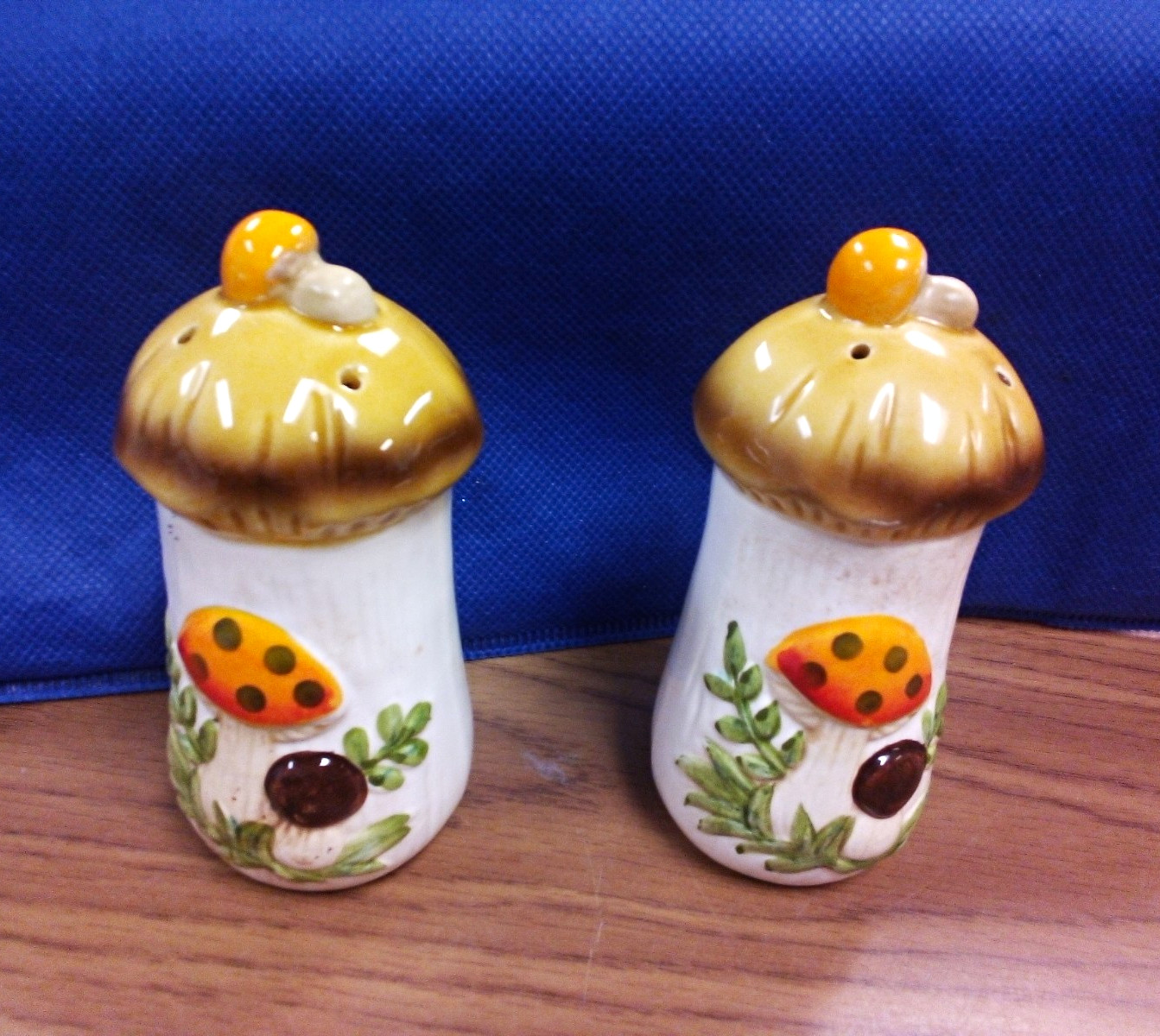 Vintage Sears Merry Mushroom Ceramic Salt and Pepper Shakers with Stoppers Vintage Sears Merry Mushroom Ceramic Salt and Pepper Shakers with Stoppers