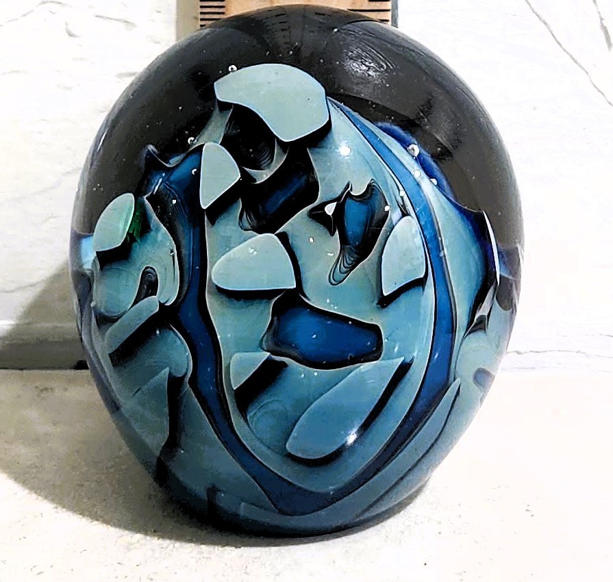 Vintage Robert Eickholt 1989 Signed Studio Art Glass Paperweight Ocean Sea