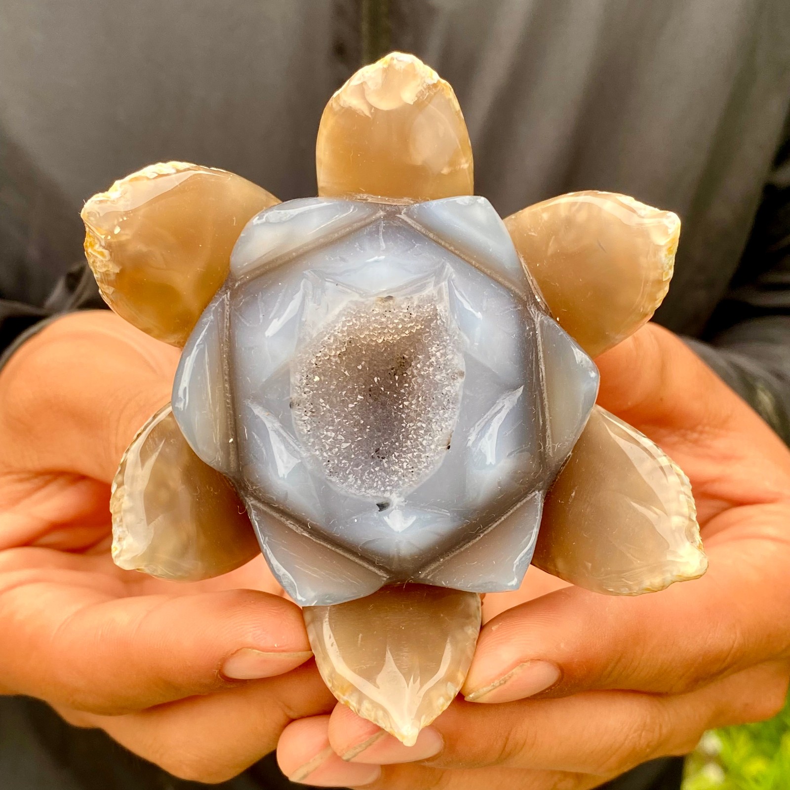 304G   Natural Banded Agate Hand-Carved Lotus Pendant Healing Crystal Ornam