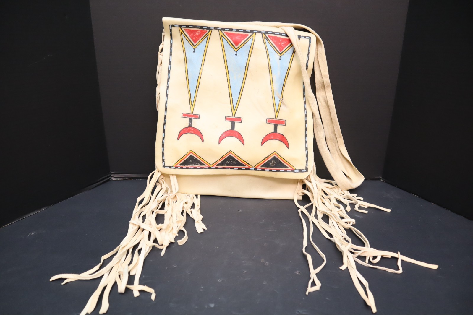 VTG Plains Indian Native American parfleche bag Painted tan leather purse Pouch*