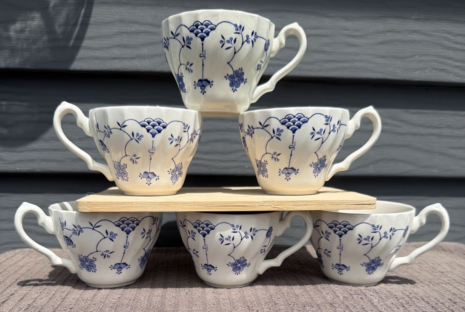 Myott Finlandia- 6 Coffee Tea Cups Vintage ENGLAND #21 Blue White Floral