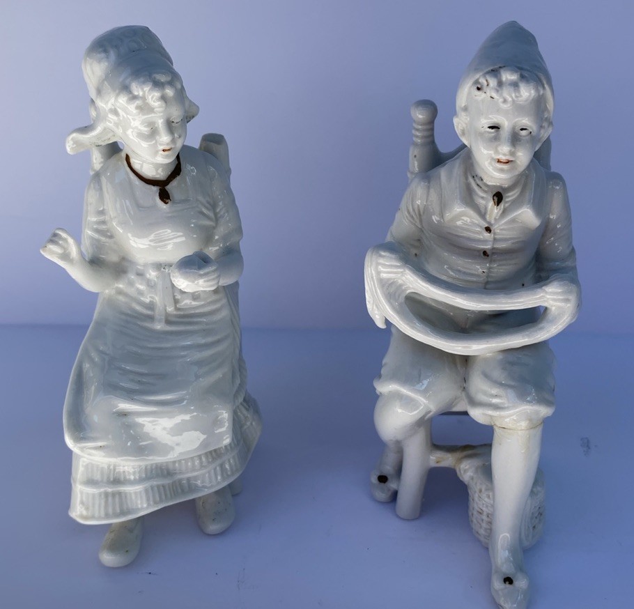 5 1/2 INCH GEBRUDER HEUBACH COUPLE SITTING IN CHAIRS. Vtg. Germany 5 1/2 INCH GEBRUDER HEUBACH COUPLE SITTING IN CHAIRS. Vtg. Germany