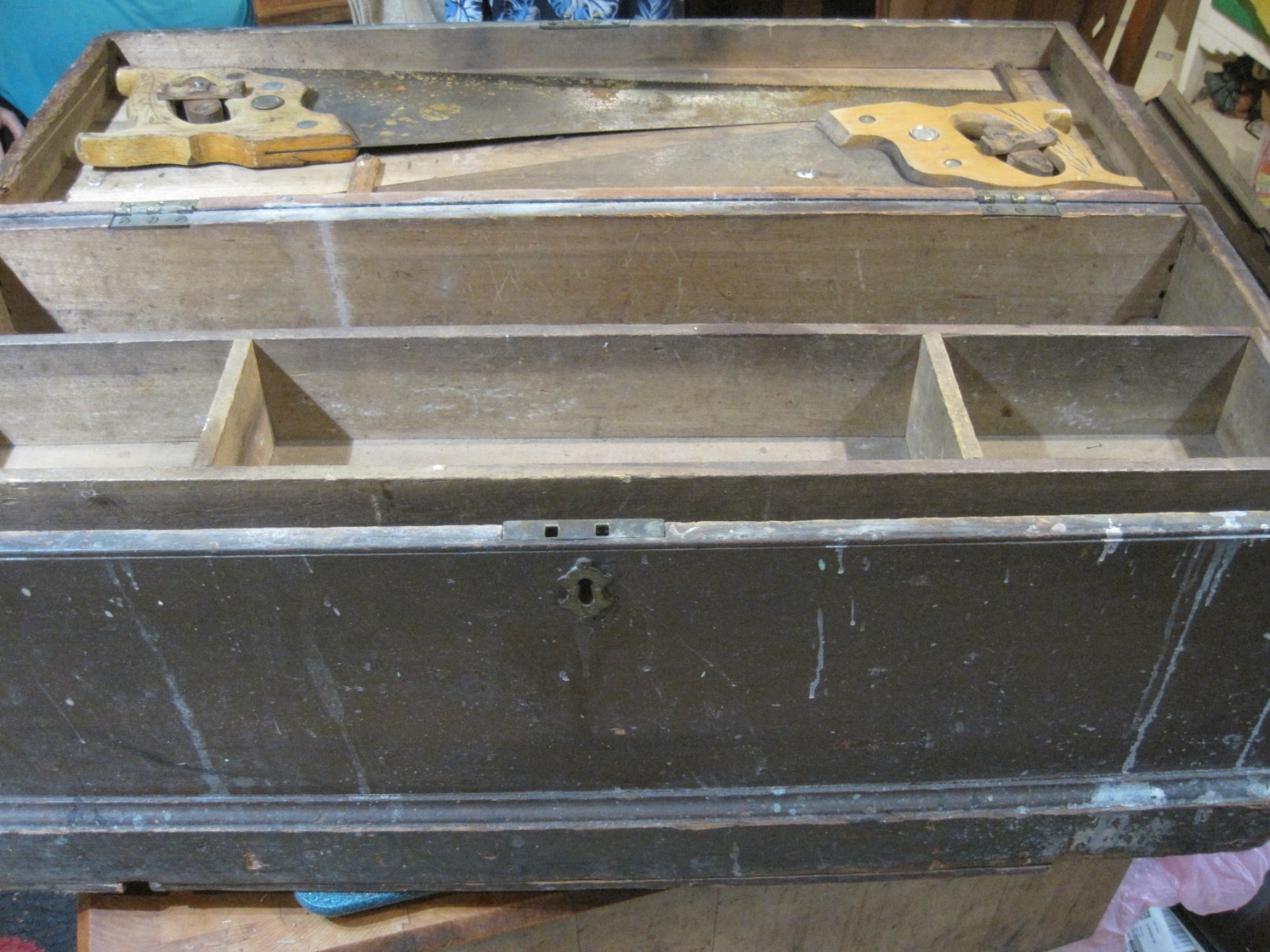 Antique Carpenters Tool Box w 2 Antique Hand Saws