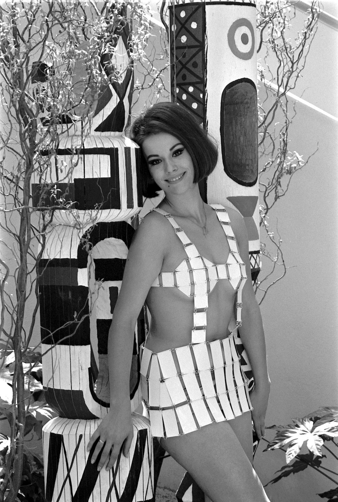 Claudine Auger 8x12 Giclee photo James Bond Girl 007