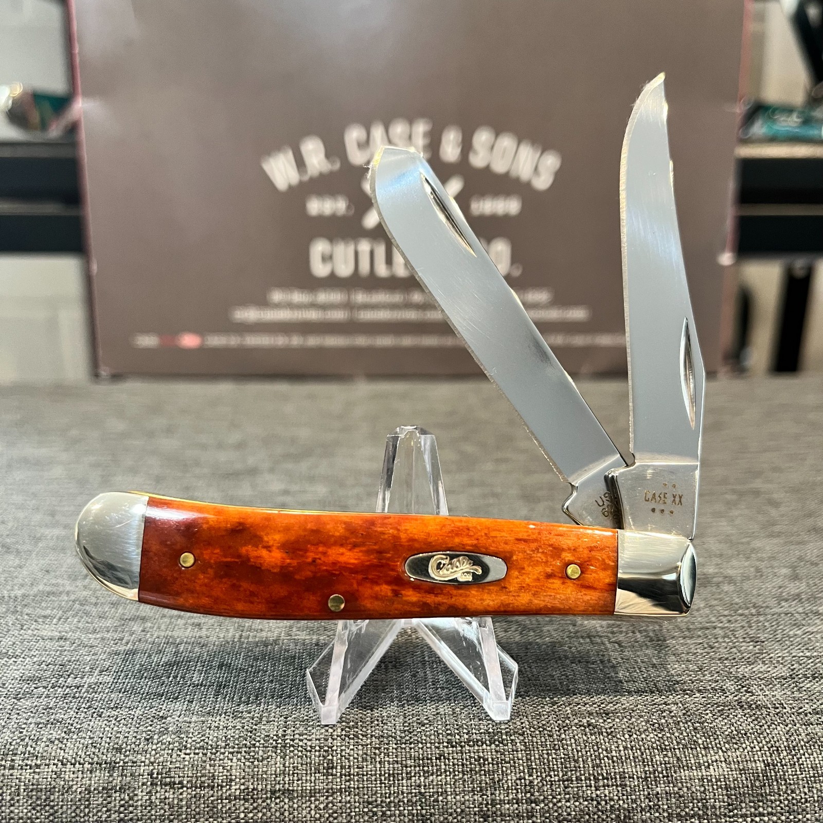 Case Mini Trapper, A Beauty Smooth Chestnut Bone, Oval Shield, SFO, NIB Case Mini Trapper, A Beauty Smooth Chestnut Bone, Oval Shield, SFO, NIB