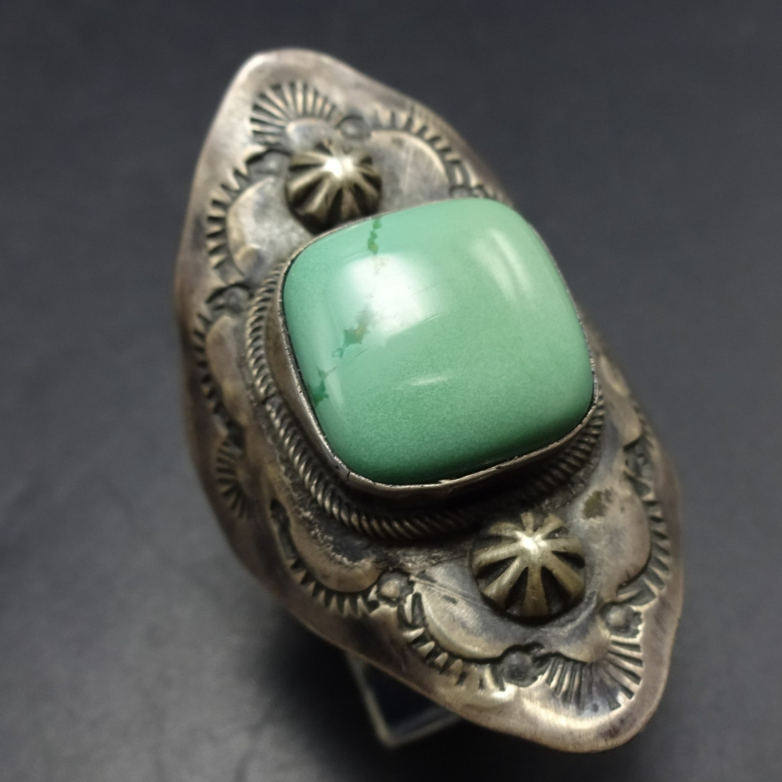 BOBBY JOHNSON Navajo GREEN TURQUOISE Sterling Silver OLD STYLE RING size 6.75
