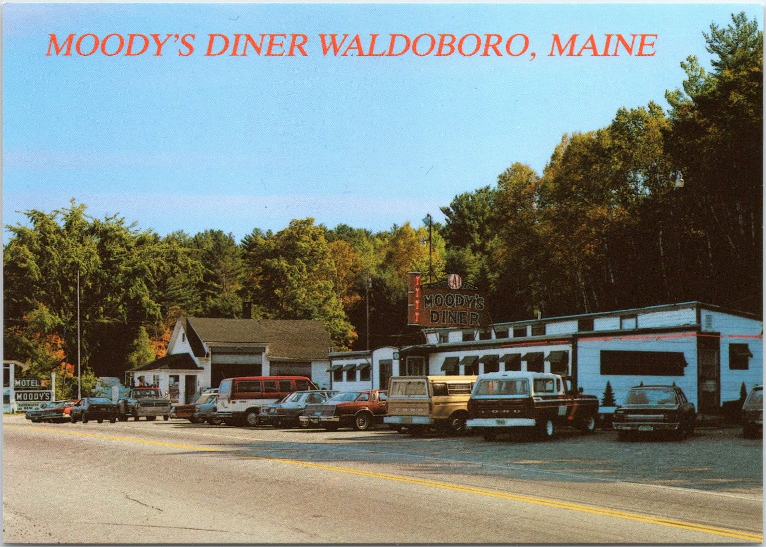 Moody\'s Diner Waldoboro Maine Postcard - 4x6 Chrome Postcard - Old Cars