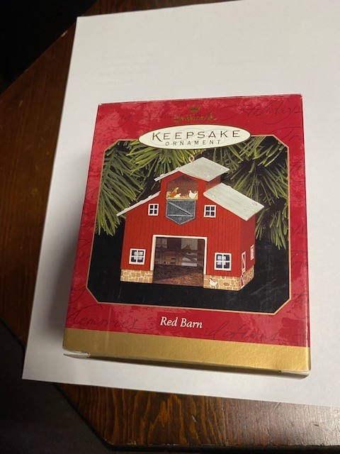 1999 HALLMARK ORNAMENT - RED BARN  - FIRST IN THE TOWN & COUNTRY SERIES