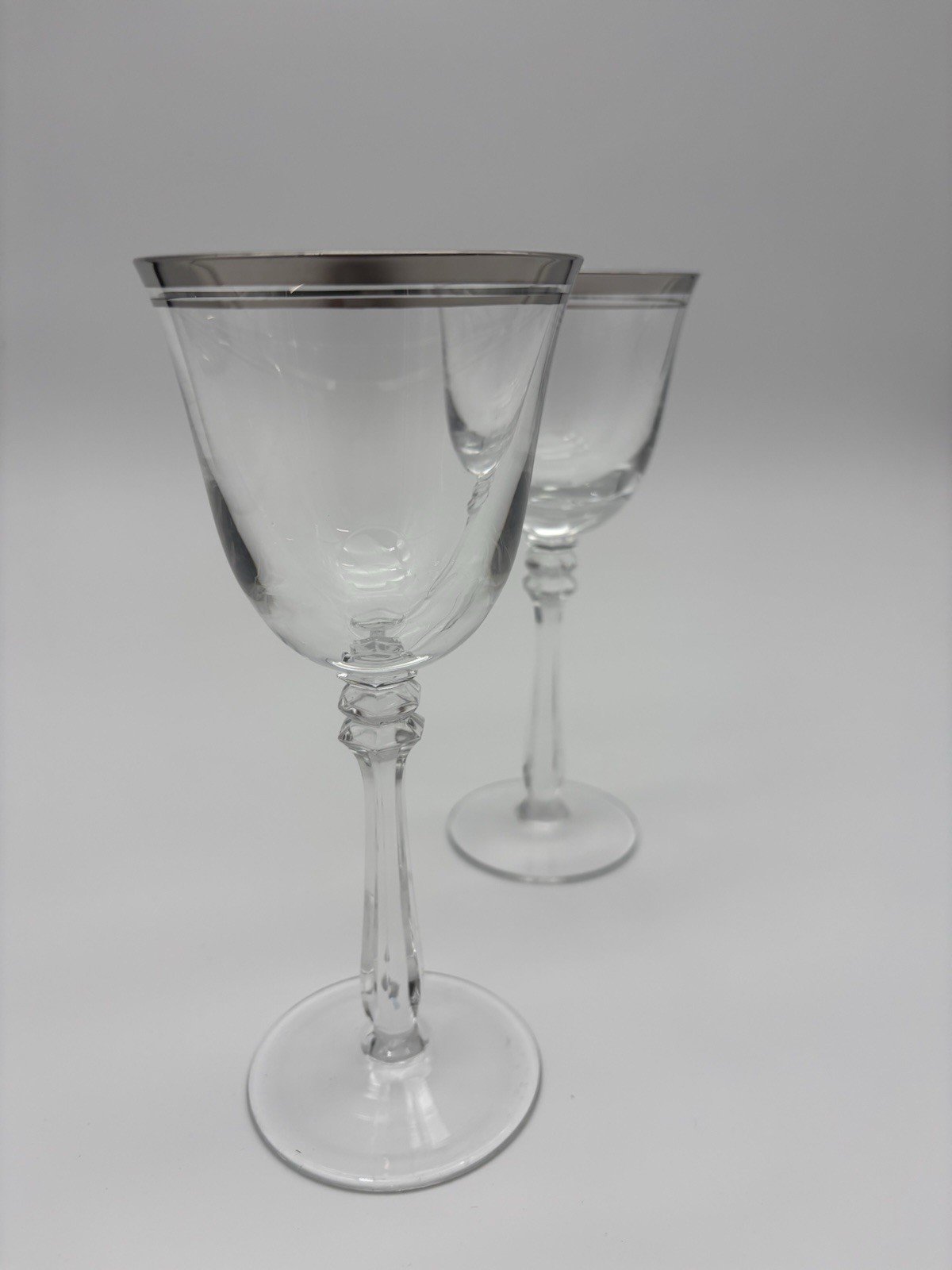 Mikasa Silver Mist Crystal Wine Glasses Platinum Rim 7 1/8