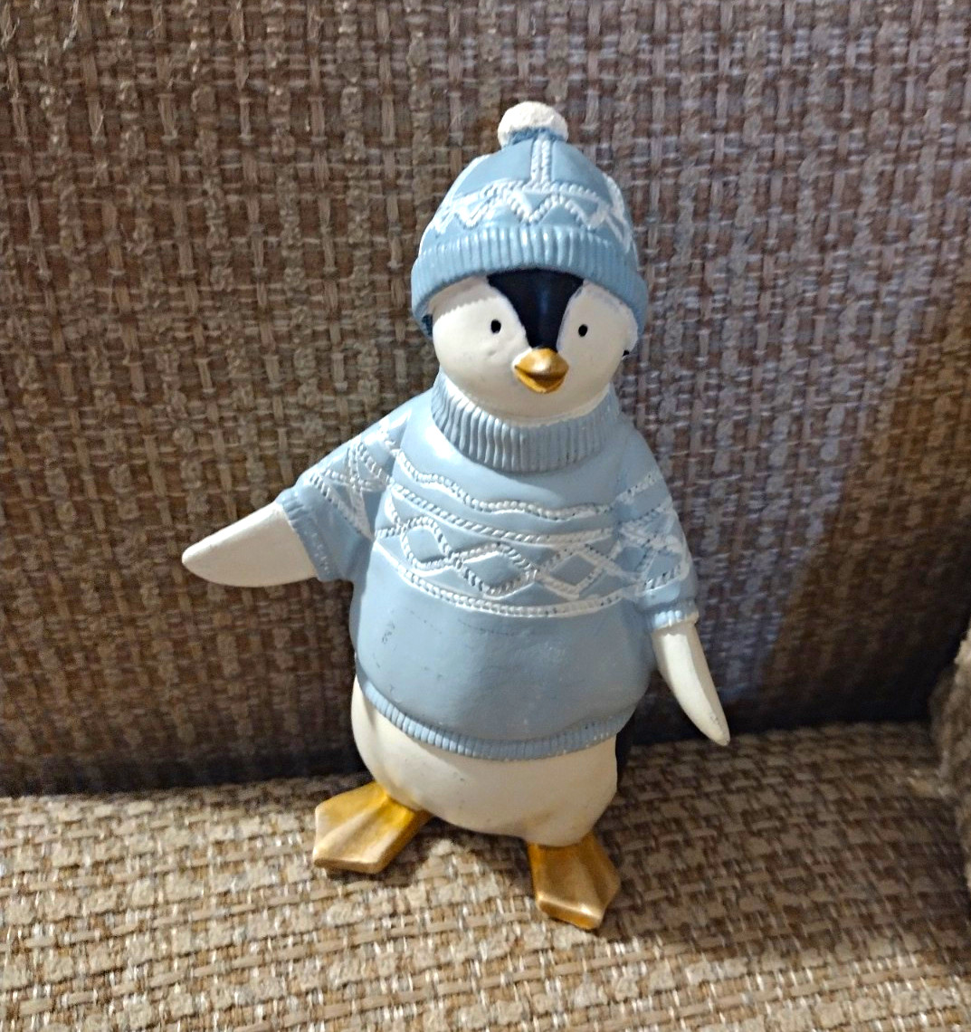 Ceramic Penguin Figurine White/Gray Glossy, Wearing Gray Knit Hat & Sweater