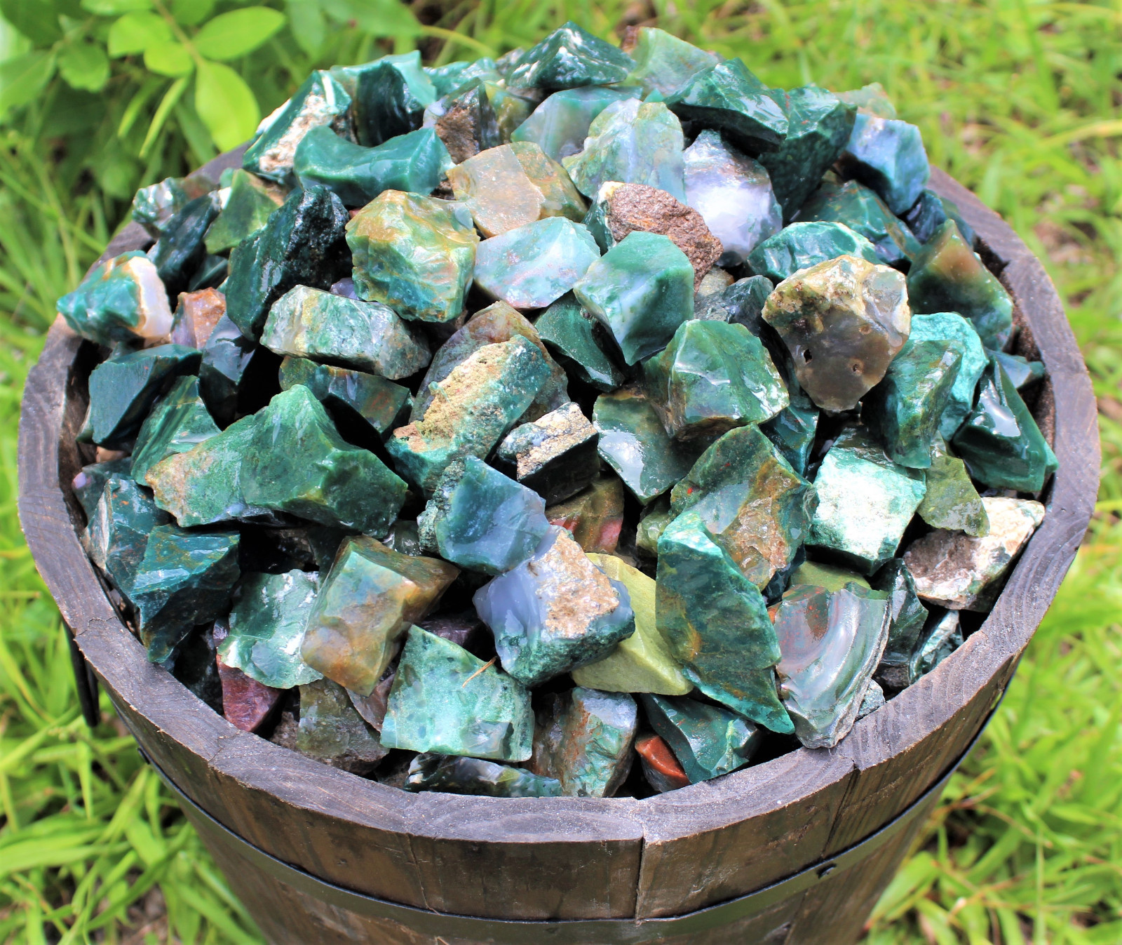 8 oz Bloodstone Rough Natural Stones:  \'A\' Grade Raw Crystals 1/2 lb